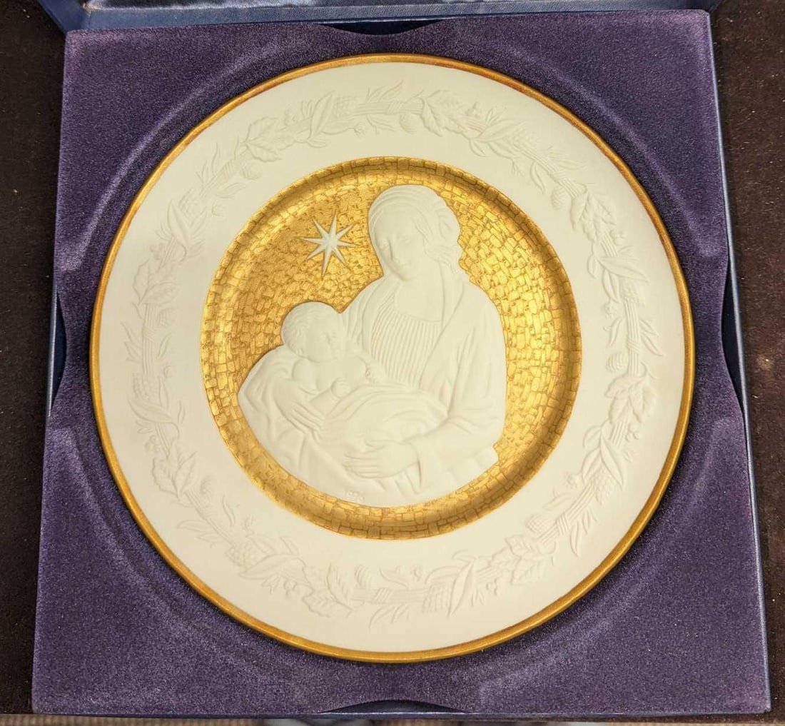 Franklin Porcelain Silent Night 1976 Christmas Plate: Franklin Porcelain Silent Night 1976 Christmas Plate. Made of a bisque porcelain. Made in Bavaria. The plate is approx 9 7/8" x 9 7/8" x1". It comes in the original box that is approx 11 3/4" x