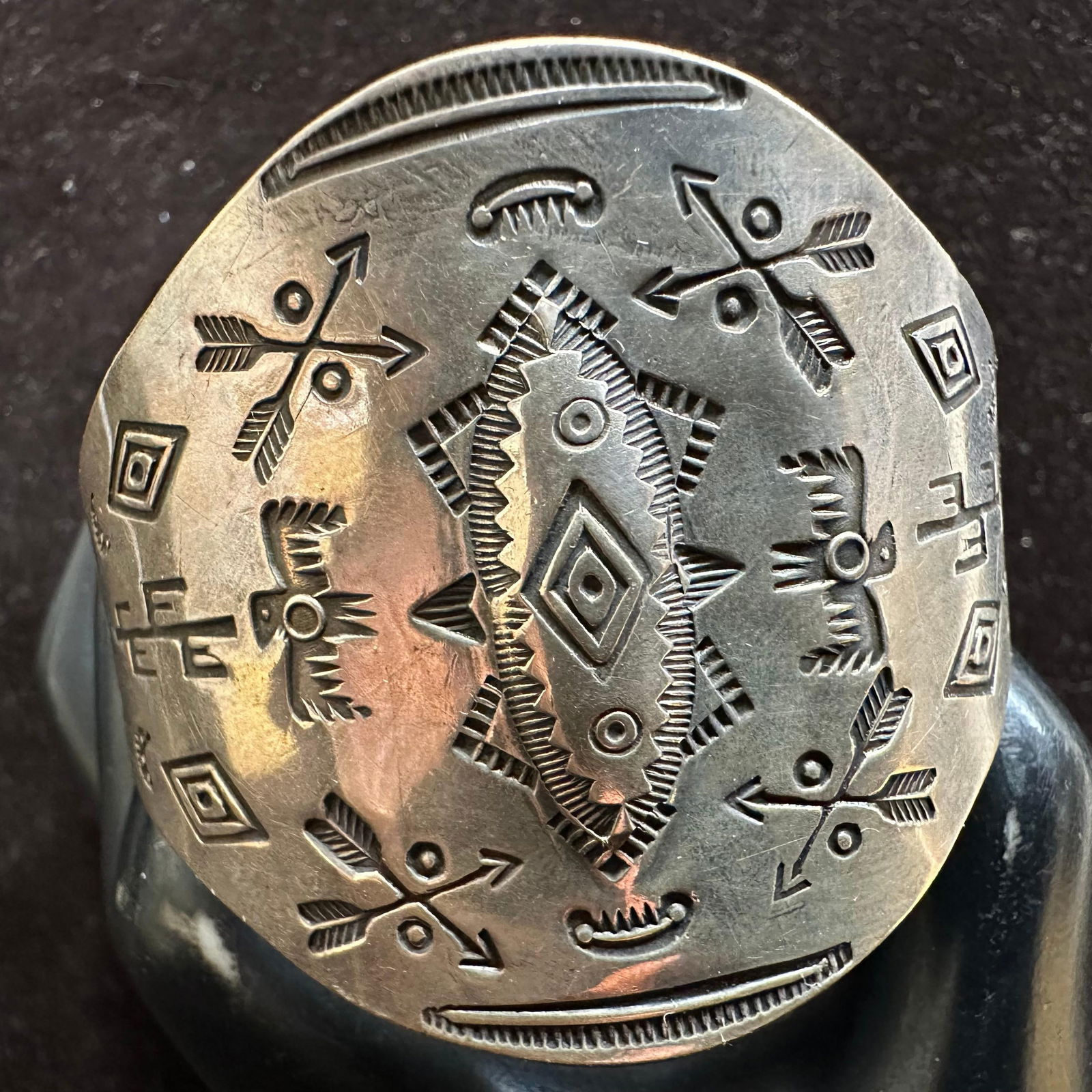 Navajo Native American Style Silver Cuff Bangle Bracelet Arrow Bird Motif (1 of 8)