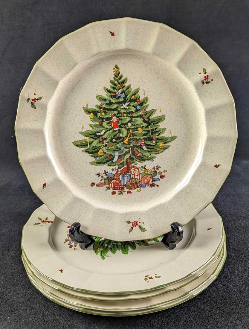 5 Retired Nova Studios & Mikasa Holiday Season Plates (1 of 5)