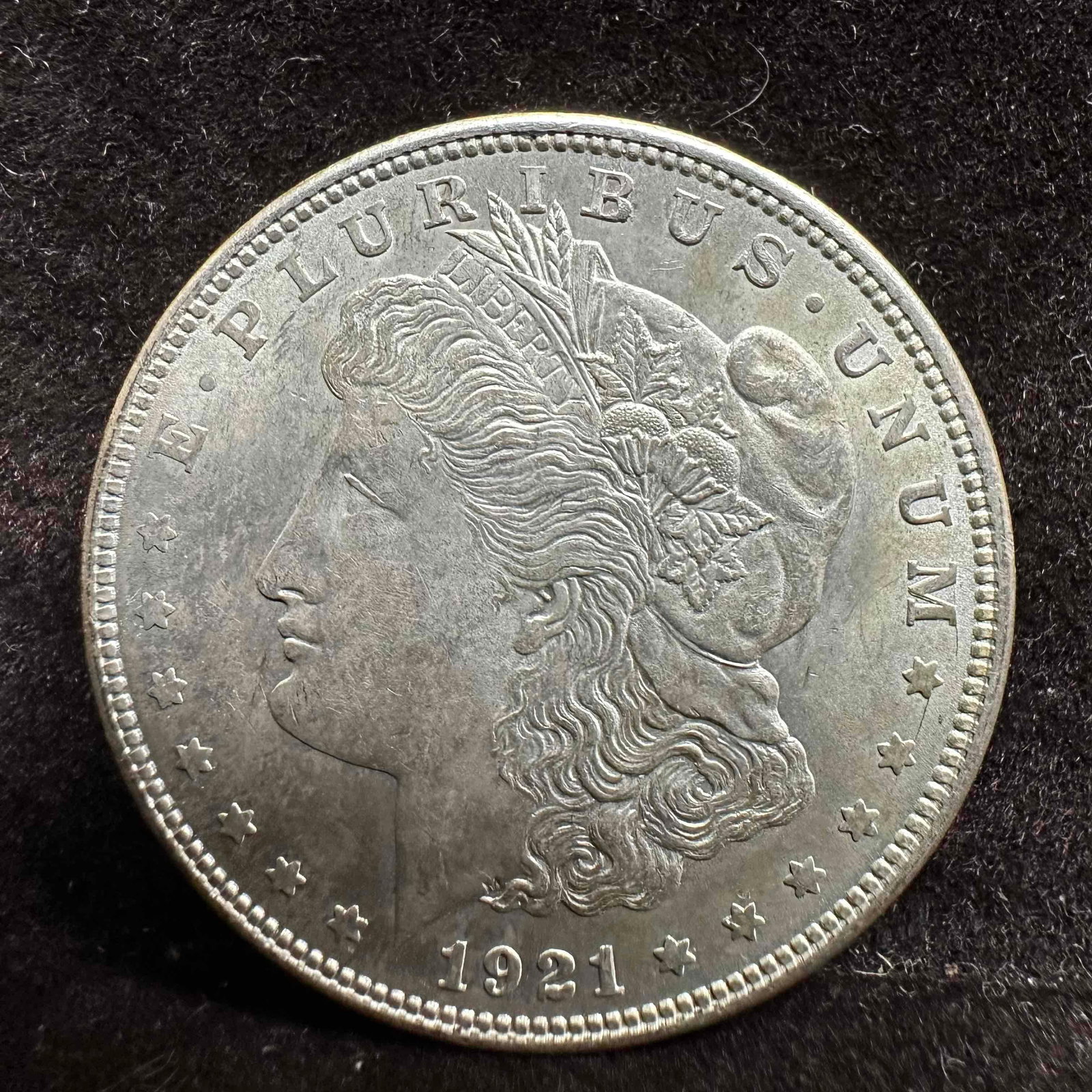 1921 Morgan Silver Dollar P Mint Coin (1 of 4)