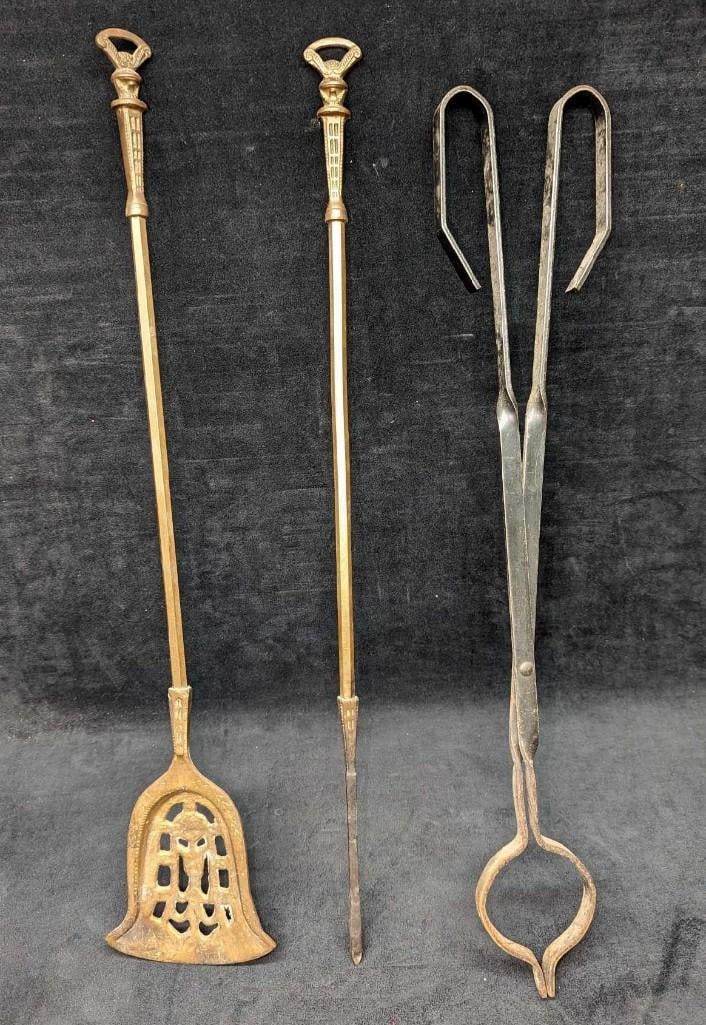 Vintage Fireplace Tools Roaster, Tong & Poker. (1 of 5)