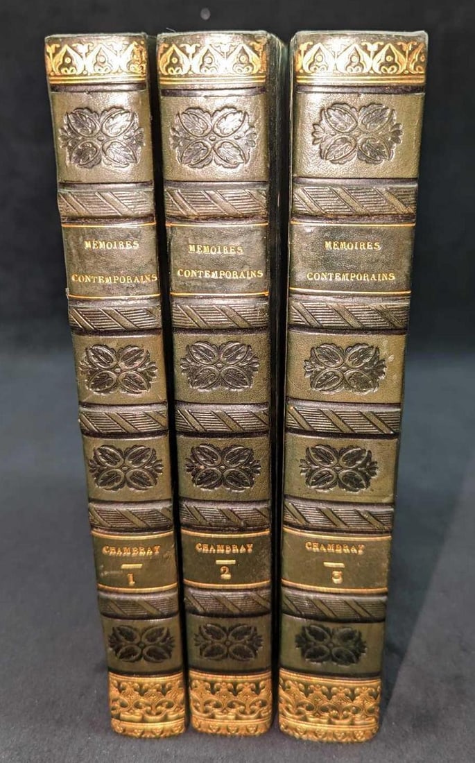 Antique Histoire L Expedition De Russie French Hardcovers: Antique Histoire L Expedition De Russie French Hardcovers. Translated roughly from French, "The Russian Expedition". By Par Le M De Chambray (Artillery Colonel) and published by Pillet Aine Printer/Bo