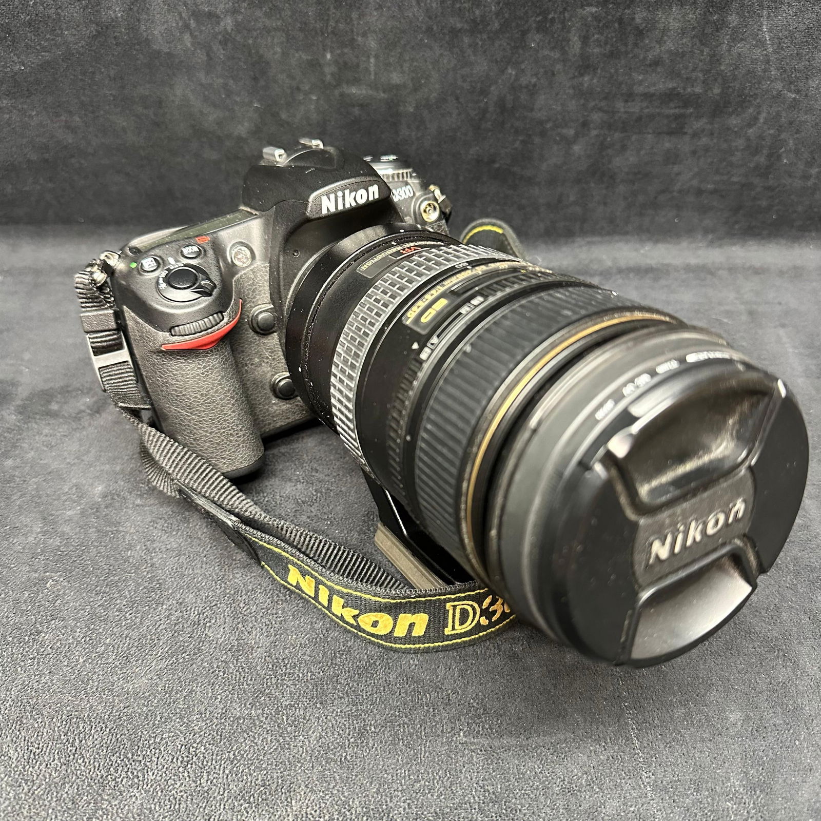 Nikon D300 DSLR Camera with Nikon AF-S NIKKOR 80-400mm f/4.5-5.6D ED VR Telephoto Zoom Lens: Nikon D300 digital SLR camera paired with a Nikon AF-S NIKKOR 80-400mm f/4.5-5.6D ED VR telephoto zoom lens. The D300 features a rugged magnesium alloy body, a 12.3MP DX-format CMOS sensor, and fast p