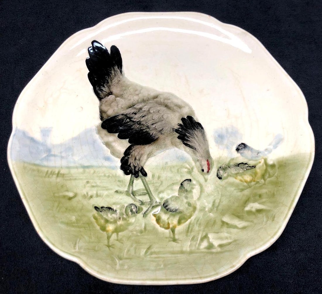 Antique B & H Choisy Le Roi - Faience Majolica Plate w/ Hand Painted Hen Chickens - Made in France (1 of 9)