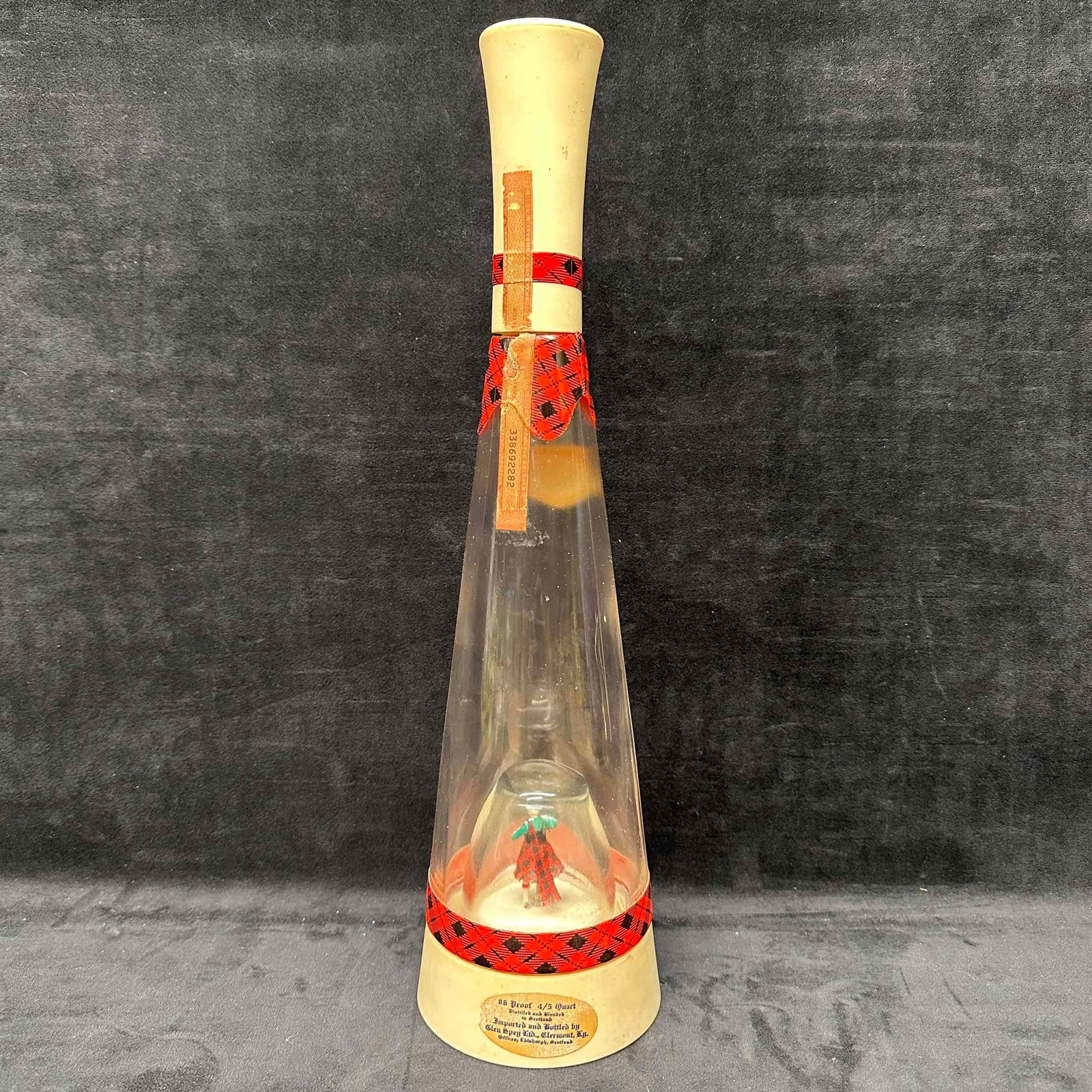 Glen Spey Scotch Whisky Bottle Decanter with Music Box Coming Thru the Rye (1 of 6)