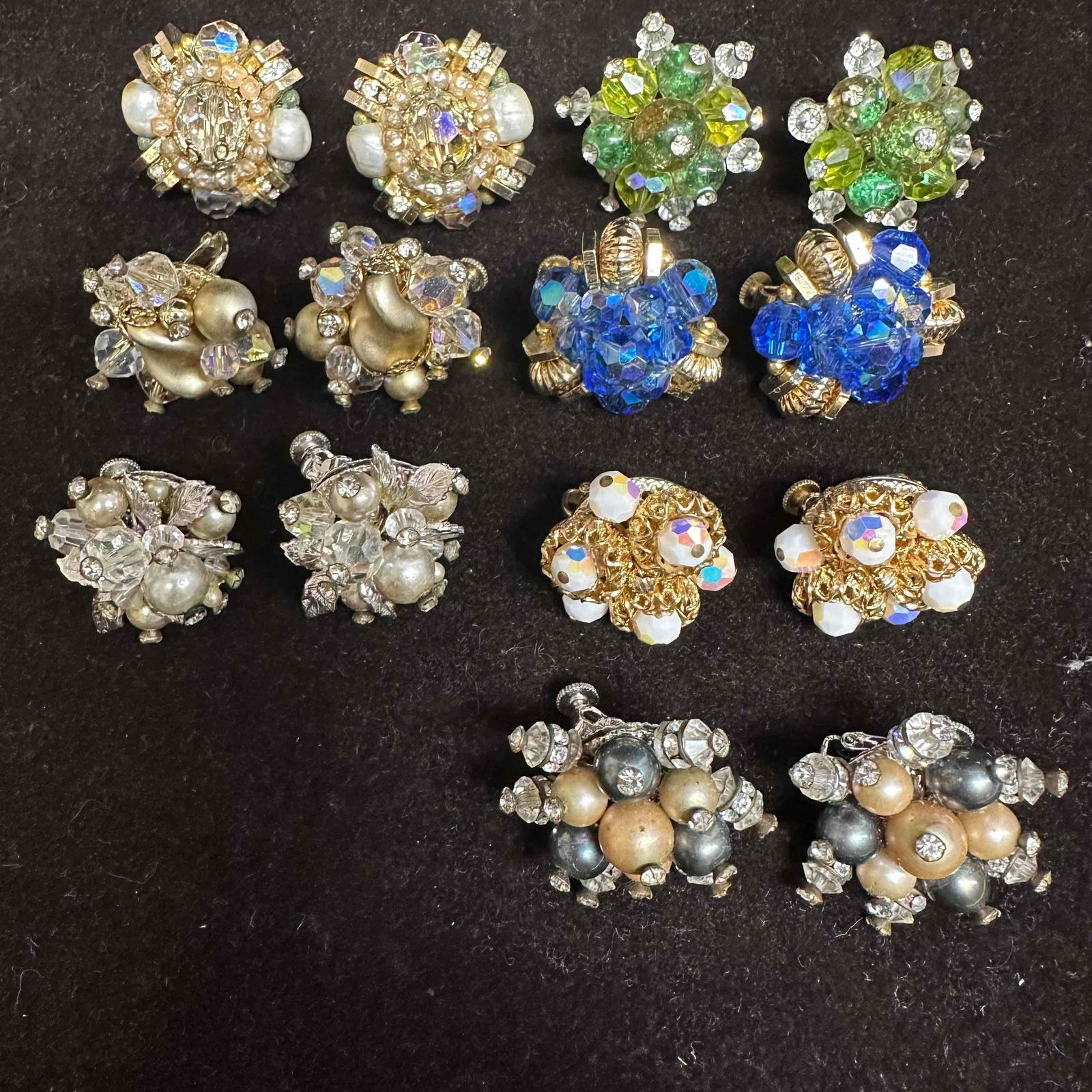 Vendome Costume Jewelry Earrings Set Cluster Style Clip On Earring H13 (1 of 9)