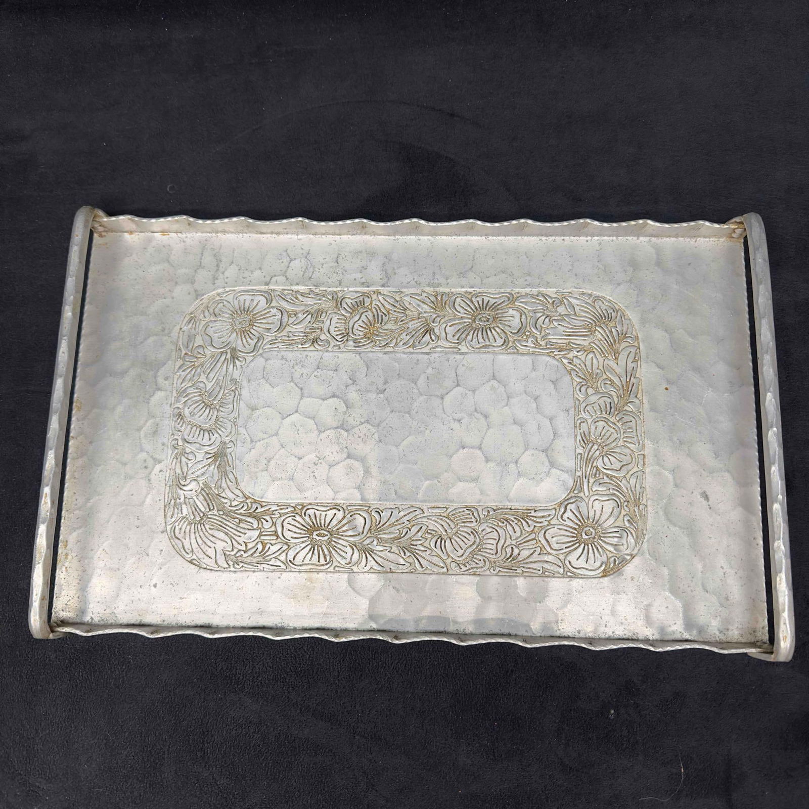 Forged Aluminum Intaglio Design By EMPC Embossed Floral Flowers Serving Tray Platter (1 of 8)