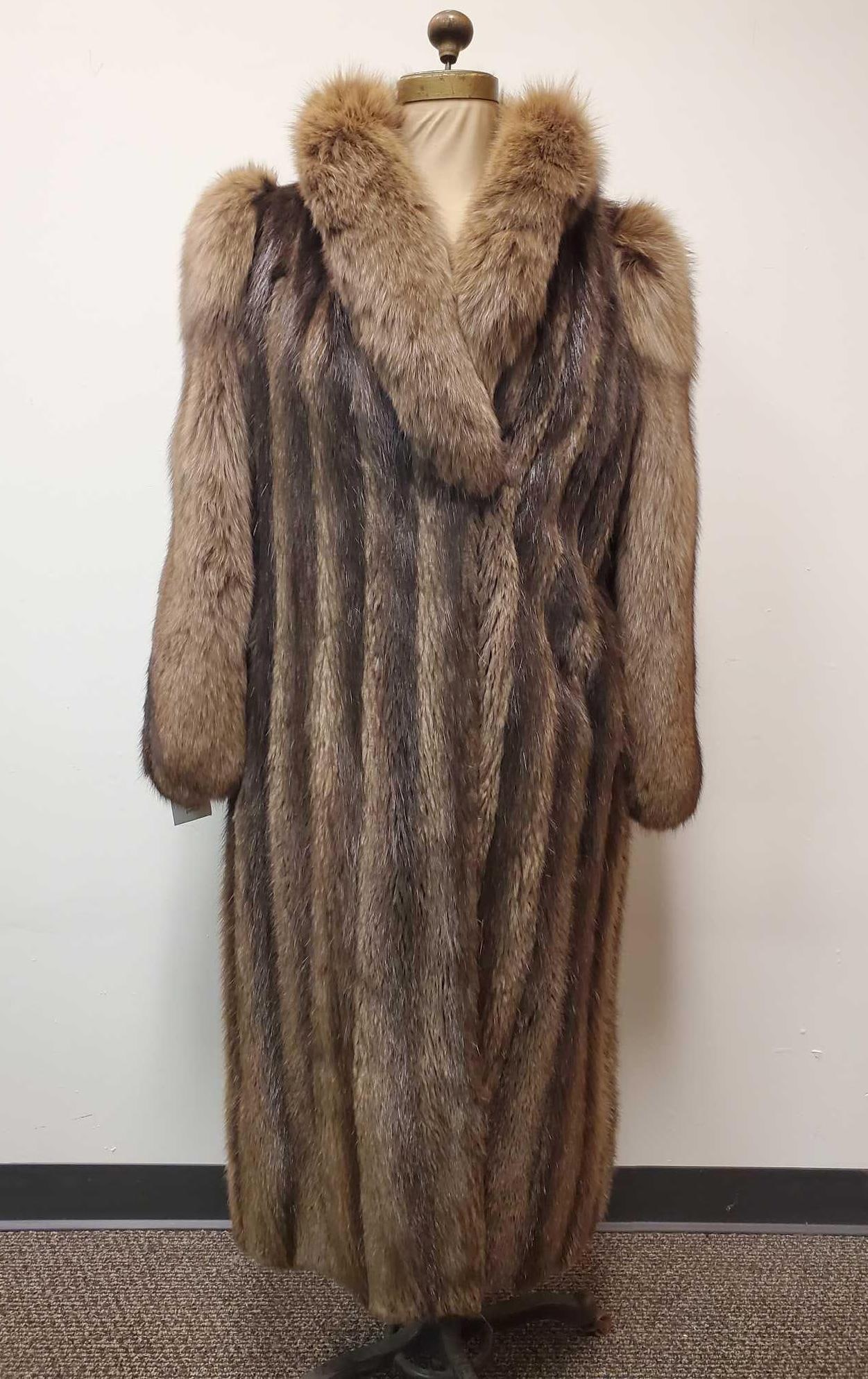 Full Length Vintage Beaver with Dyed Fox Coat (1 of 6)