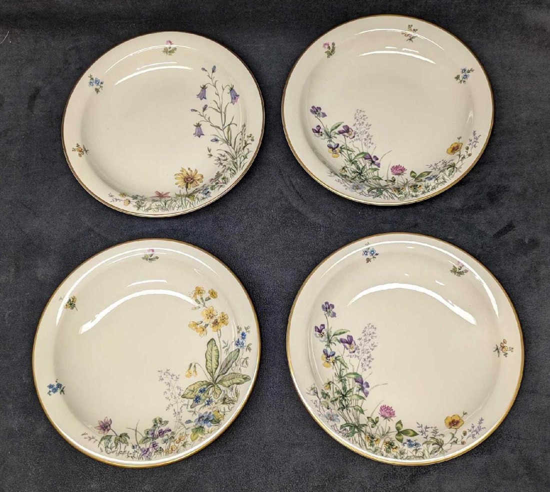 4 Krautheim Wiesengrund Und Bergeshöhn Deep Salad Plates B: 4 Krautheim Wiesengrund Und Bergeshöhn Deep Salad Plates B. Each is approx 8 7/8" x 8 7/8" x 1 1/4" and the total weight is 3.51lbs. The plates have no chips or cracks.