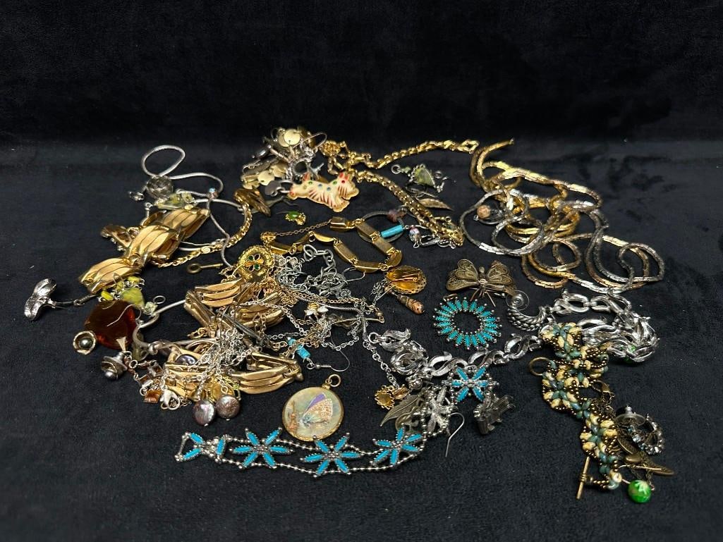 Lot of Mixed Vintage Costume Jewelry B (1 of 5)