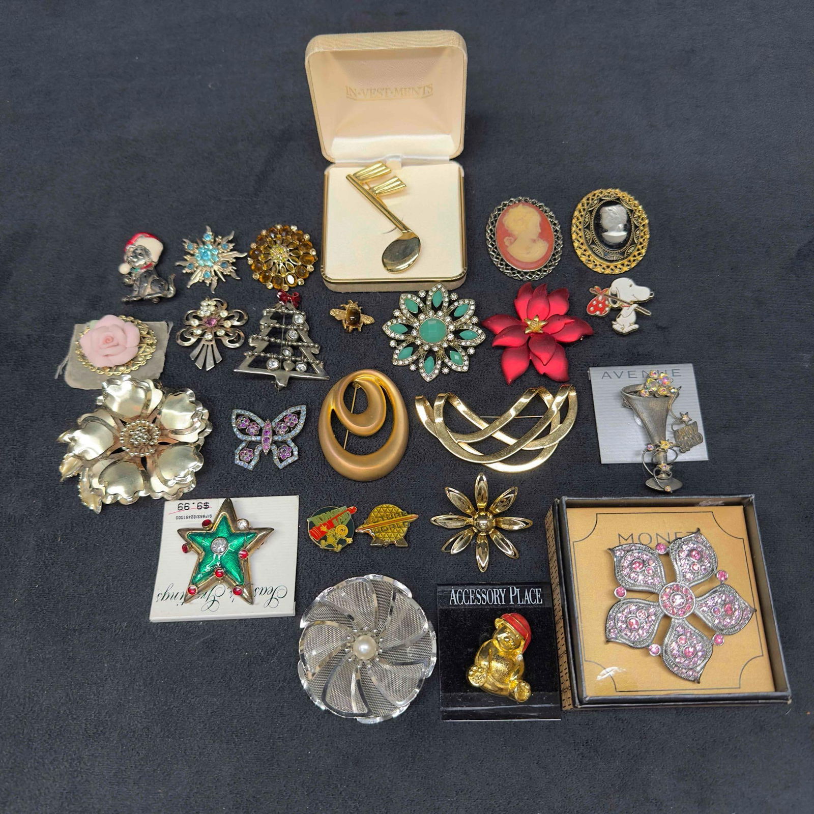 Assorted Disney Monet Brooch and Lapel Pin Lot of Twenty Five 25 Brooches (1 of 14)