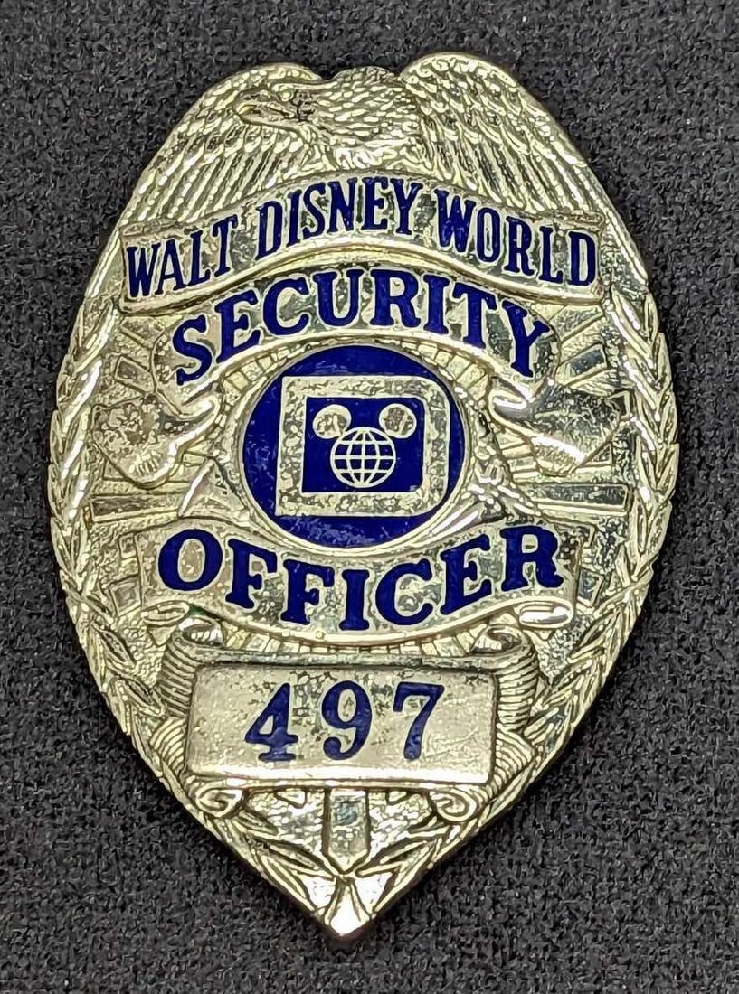 個人装備 Walt Disney World Security Badge 個人装備 Walt Disney World Security Badge 個人装備 Walt Disney
