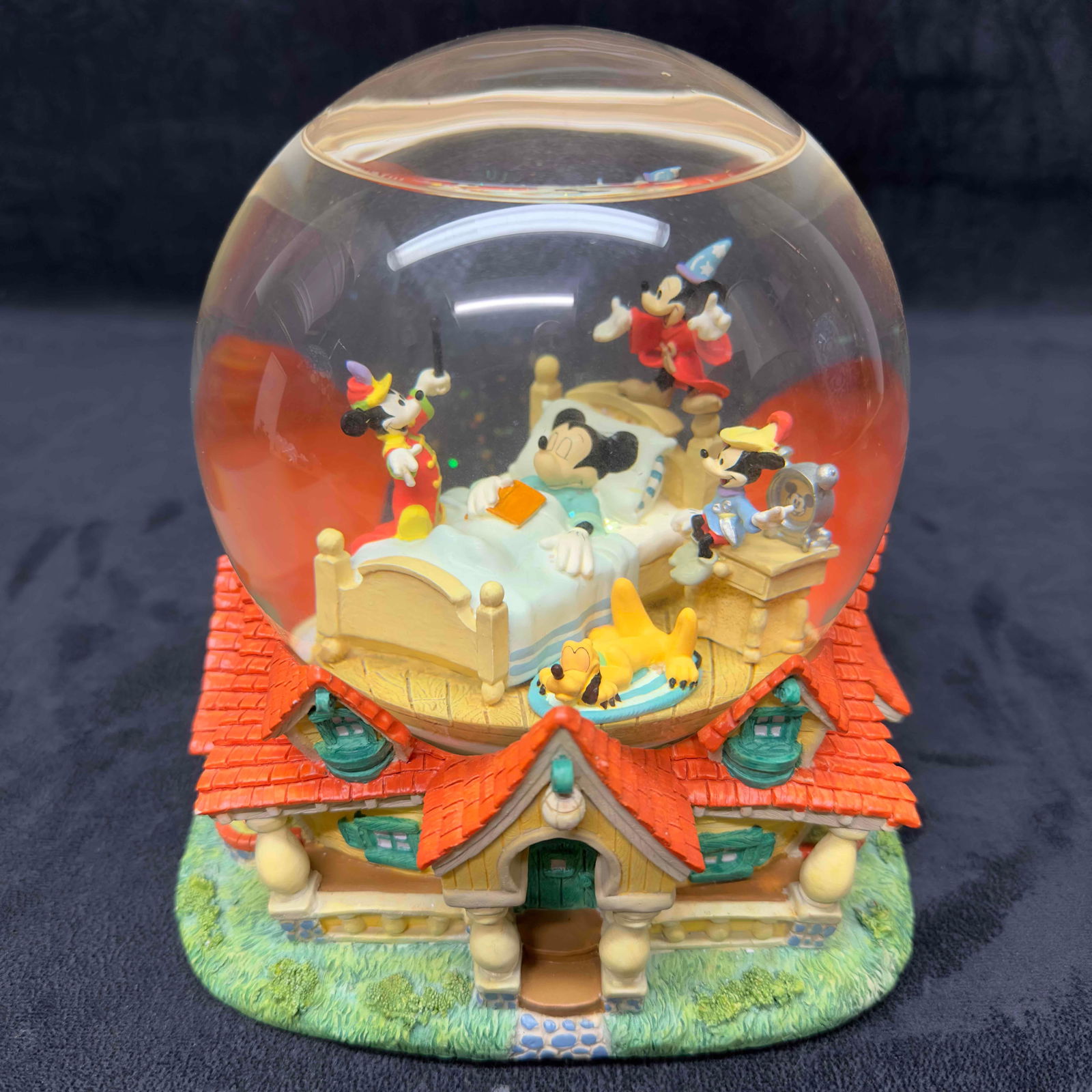 Disney Mickey Mouse When You Wish Upon a Star Musical Snow Globe (1 of 8)