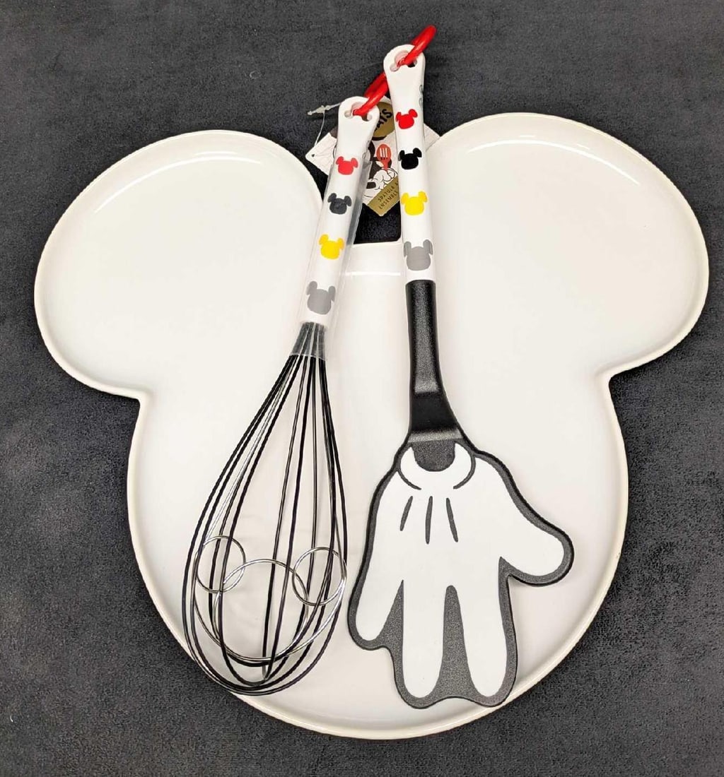 Disney Mickey Mouse Ceramic Serving Plate And Spatula And Whisk Set (1 of 6)