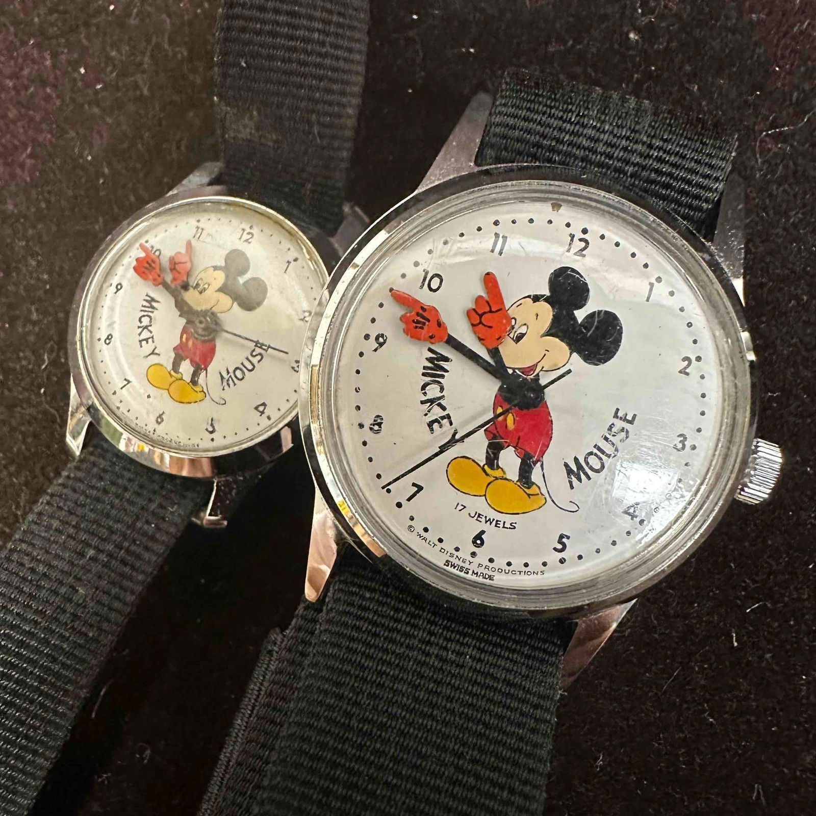Disneyland Mickey Mouse Mechanical Watches Wind Up Disney Watch Set (1 of 9)
