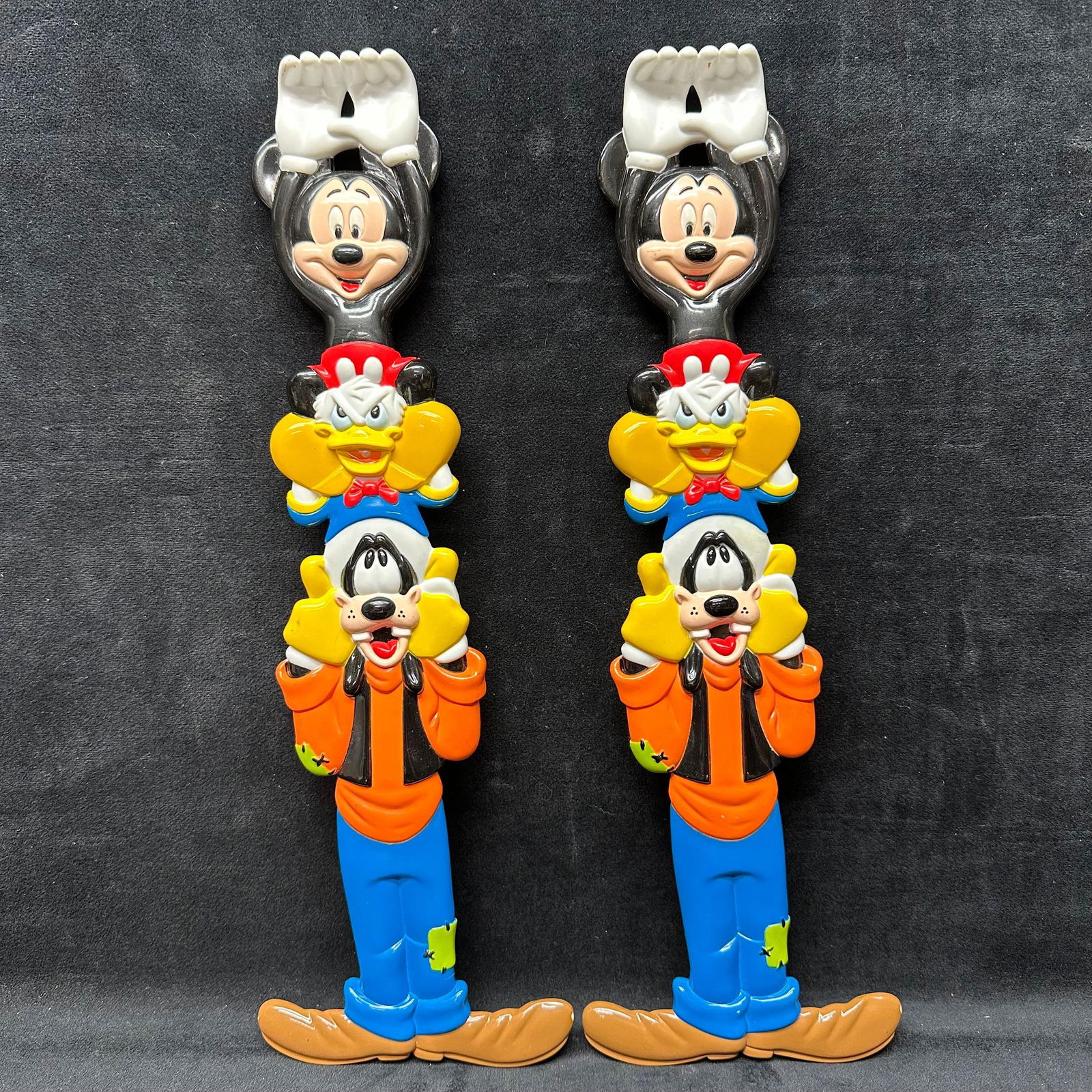 Pair of Disneyland Resort Mickey Mouse Donald Duck Goofy Plastic Back Scratcher (1 of 5)