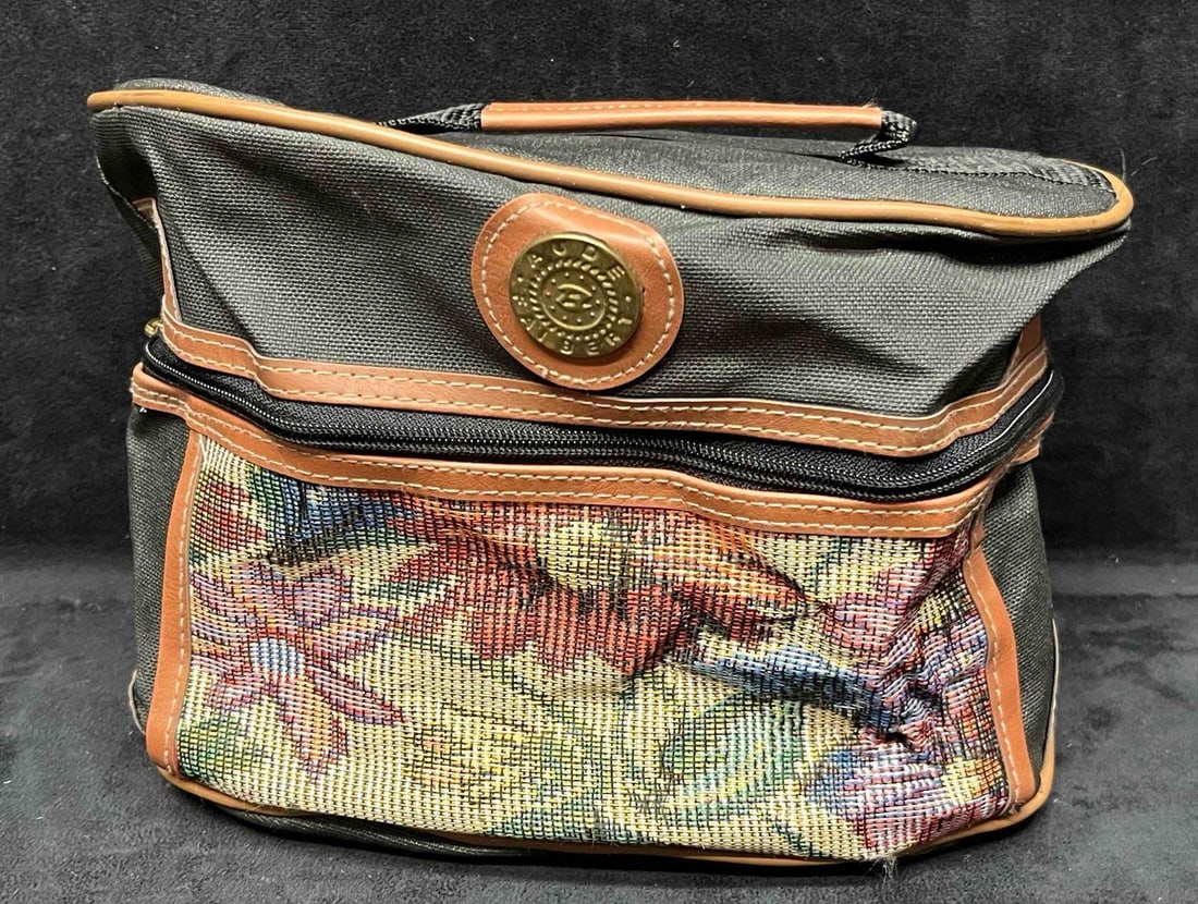 Vintage Aude Falbert Needlepoint Cosmetic Bag: This lot contains a Vintage Aude Falbert Needlepoint Cosmetic Bag. It is approx 7" x 10 1/2" x 1 1/2". Total weight is approx 8.2oz. Overall the cosmetic bag is in good pre owned condition with minor