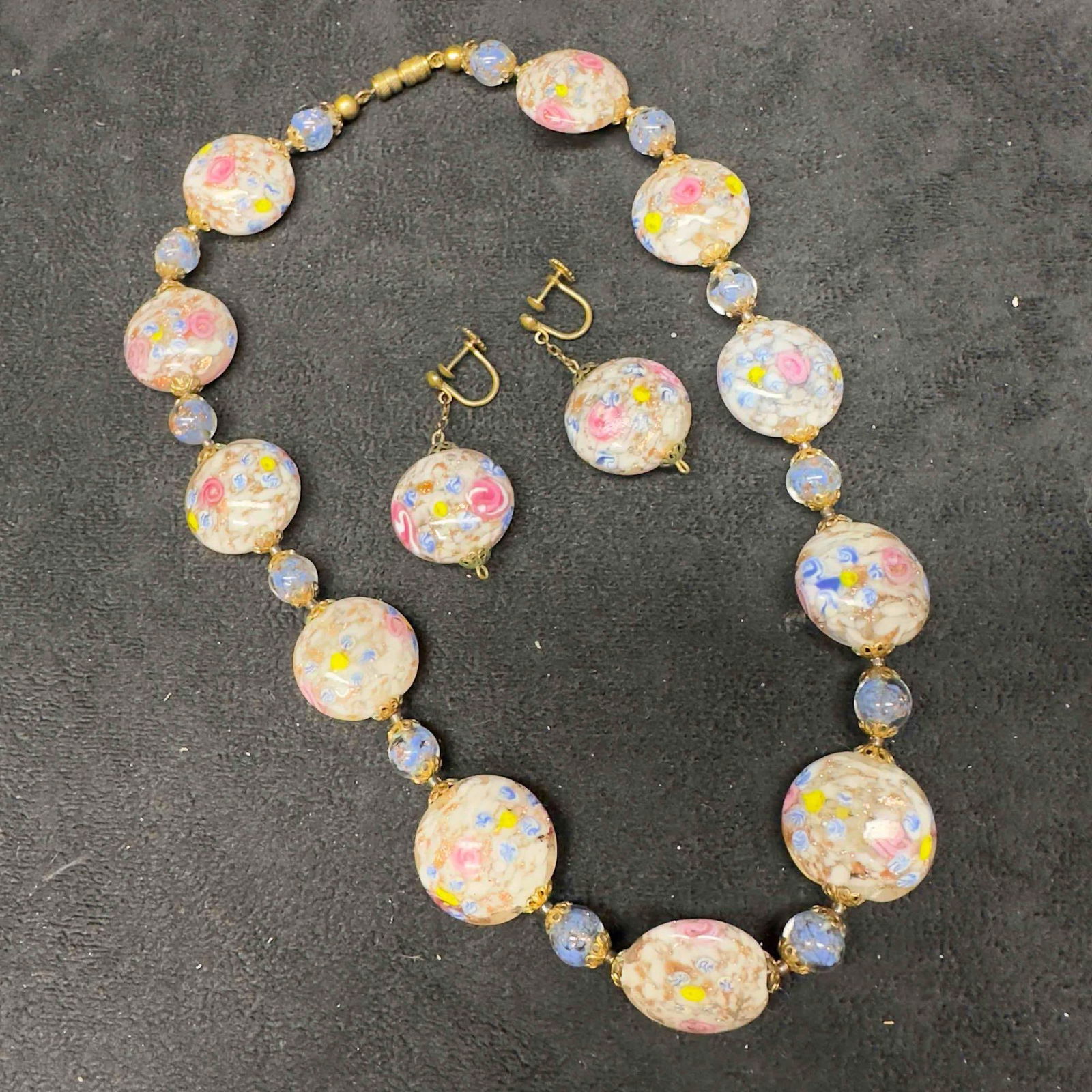 Murano Venetian Lamp Work Glass White Copper Accents Beaded Floral Necklace and Earrings Set B9: Murano Venetian Lamp Work Glass White Copper Accents Beaded Floral Necklace and Earrings Set B9. Necklace and earrings with white colored glass beads with beautiful hand painted floral designs on each