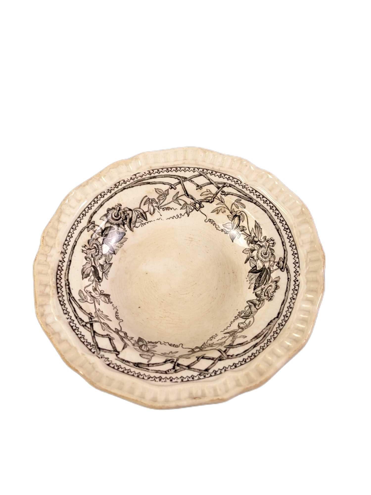 Three Vintage Copeland Fine China Floral Sauce Bowls: Three Vintage Copeland Fine China Floral Sauce Bowls. Each bowl is approx 4 1/2" x 4 1/2" x 1" and all three weigh 8.64 ounces. Bowls are in a fair, vintage condition and are discolored due to a