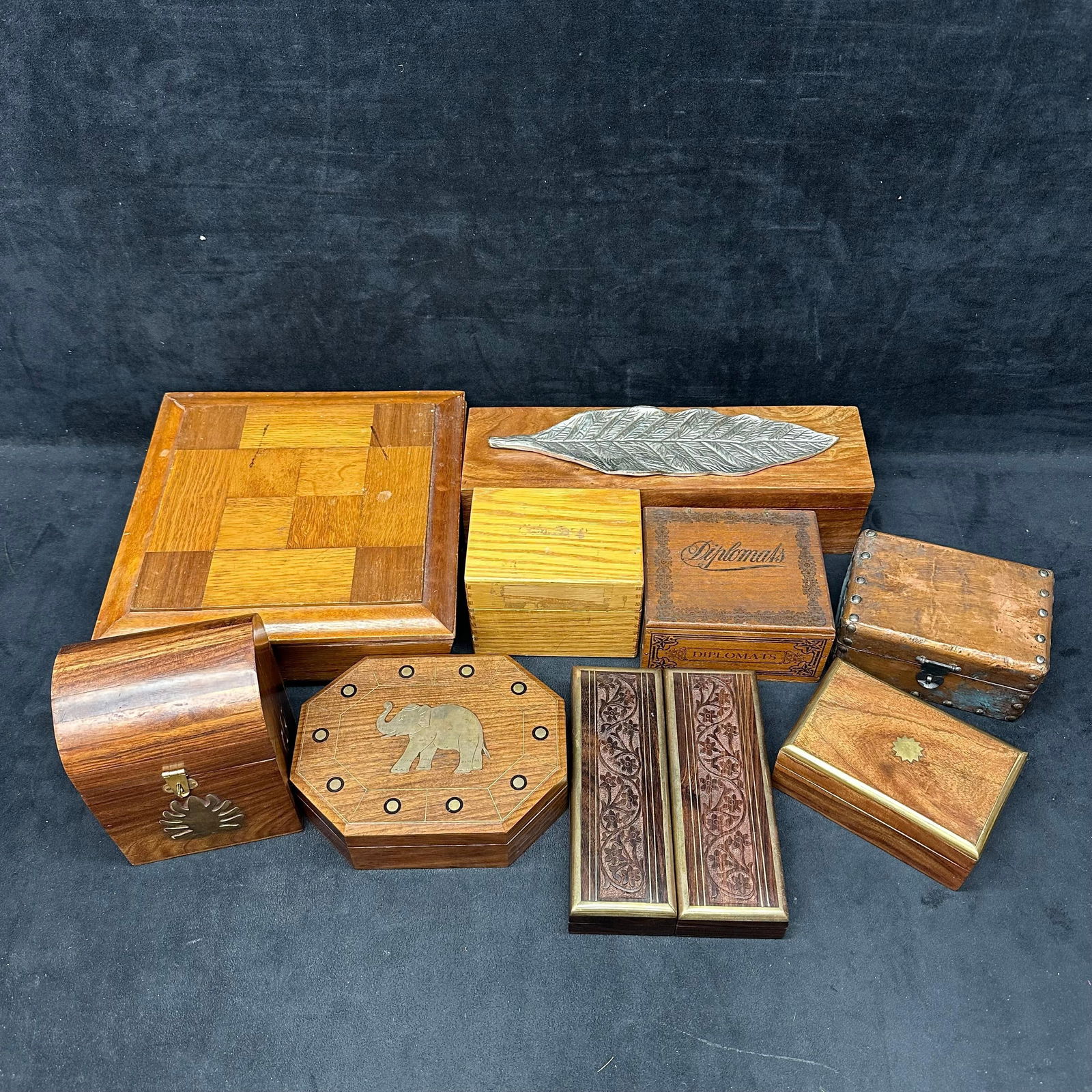 Group of Vintage and Handcrafted Wooden Keepsake Trinket and Jewelry Boxes (1 of 7)