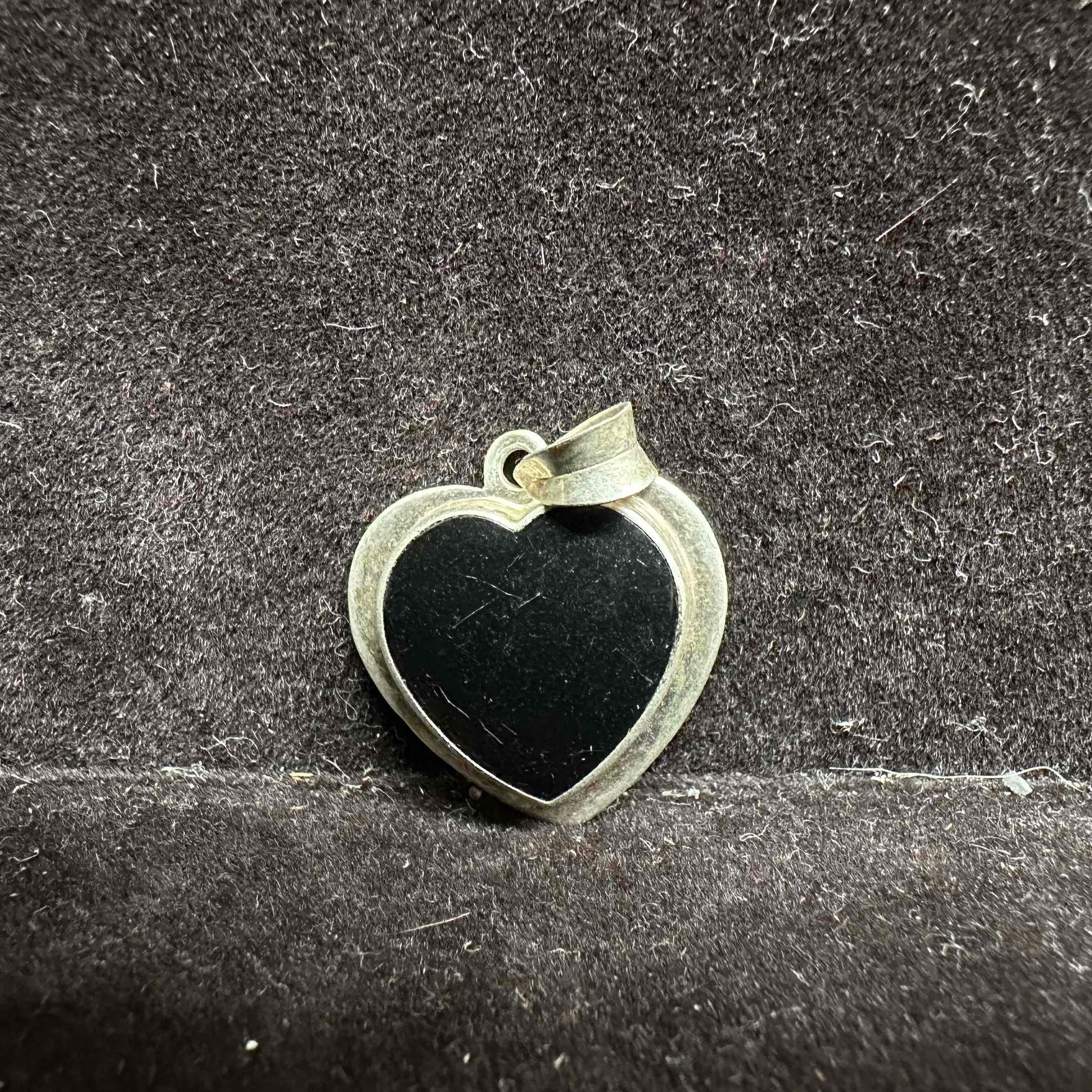 Han 925 Black Onyx Heart Pendant Sterling Silver: This item is in good pre-owned, previously used/displayed condition with noticeable light wear, and surface scratches. Please reference all photos for full details. This piece of jewelry has been test