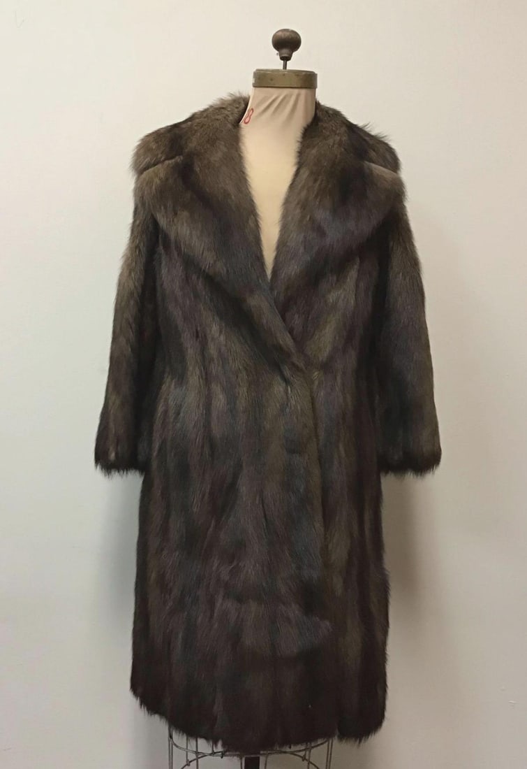 Fox and Marten Fur Coat Jacket Vintage Fashion: Fox and Marten Fur Coat Jacket Vintage Fashion. Made by an unknown manufacturer. This coat features a black interior linen, the initials "LBF" embroidered on the right interior panel, a "Riller Bros"