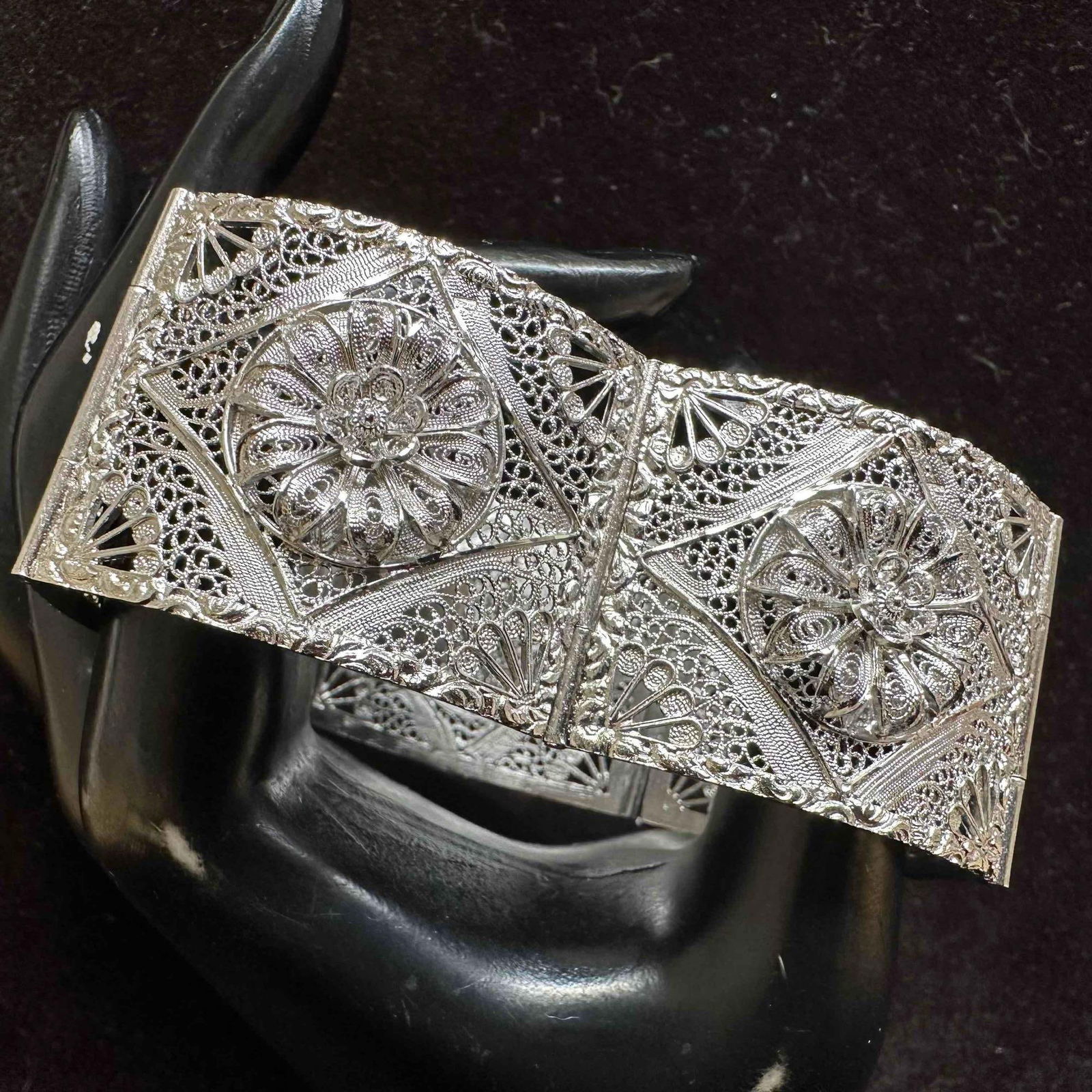 Van Lou Sterling Filigree Flower Ornate Floral Panel Link Bracelet H42 (1 of 11)