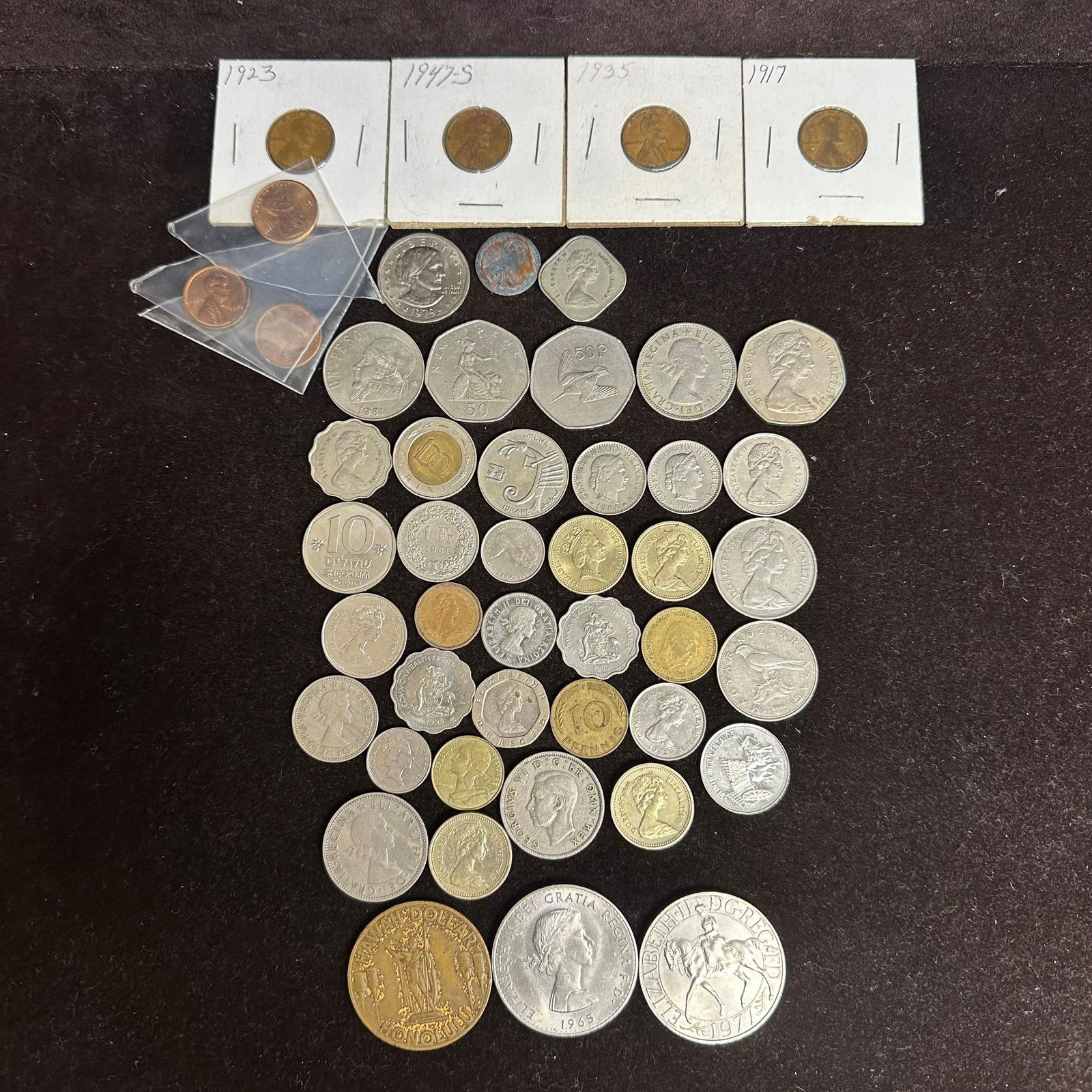 Mixed World Coin Collection Including US British Israeli and Other Foreign Issue Coins (1 of 7)