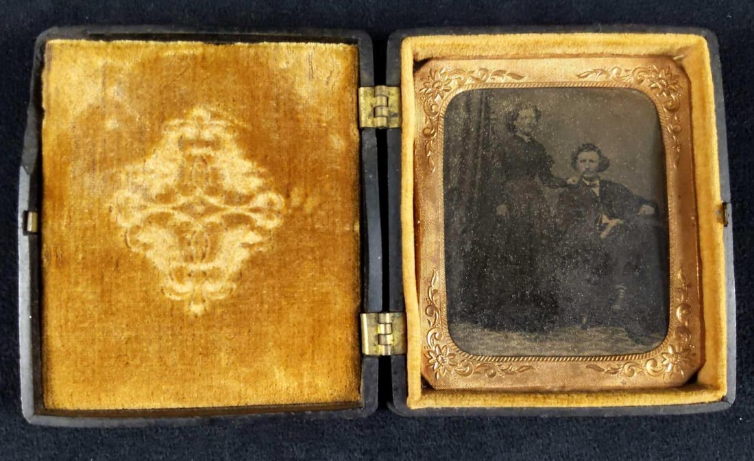 Antique Tintype Portrait W Gutta Percha Case (1 of 7)
