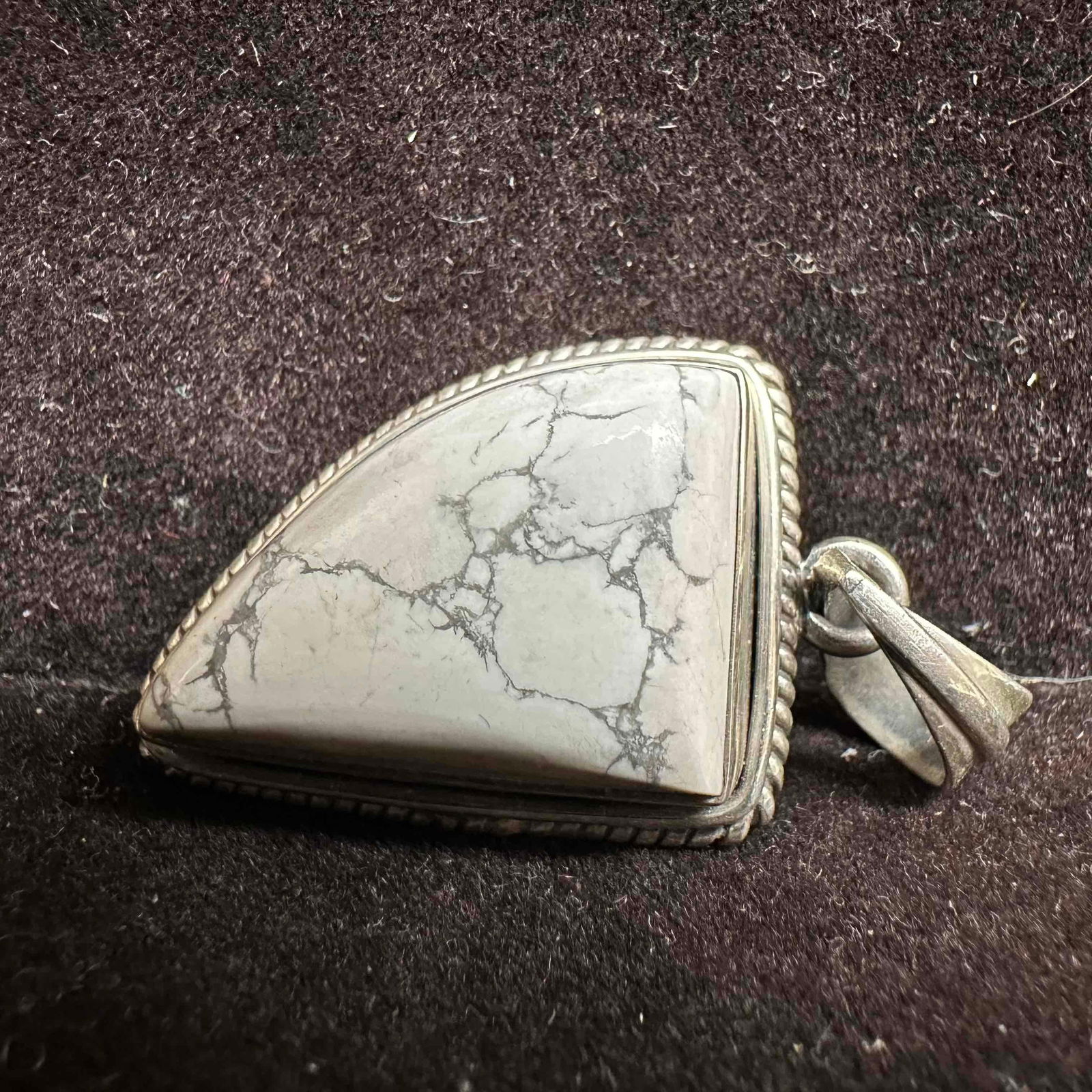 Howlite Jasper 925 Sterling Necklace Pendant D23: This item is in good pre-owned, previously used/displayed condition with noticeable light wear, and surface scratches. Please reference all photos for full details. This piece of jewelry has been test