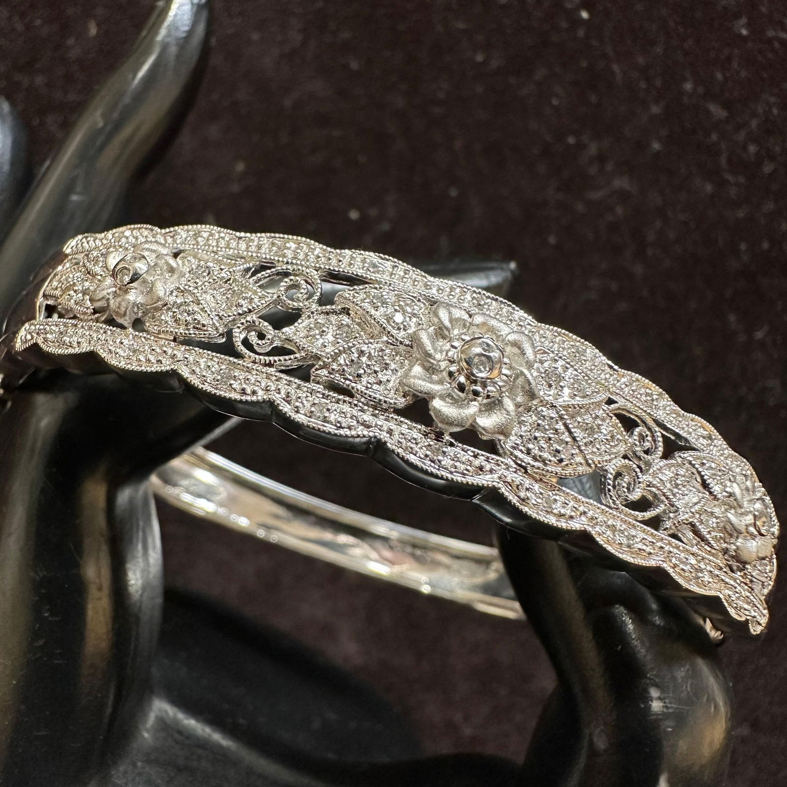 Floral Accent Diamond Encrusted Sterling Silver 925 Hinged Bracelet O96: This item is in good pre-owned, previously used/displayed condition with noticeable light wear and surface scratches. Please reference all photos for full details. This piece of jewelry has been teste