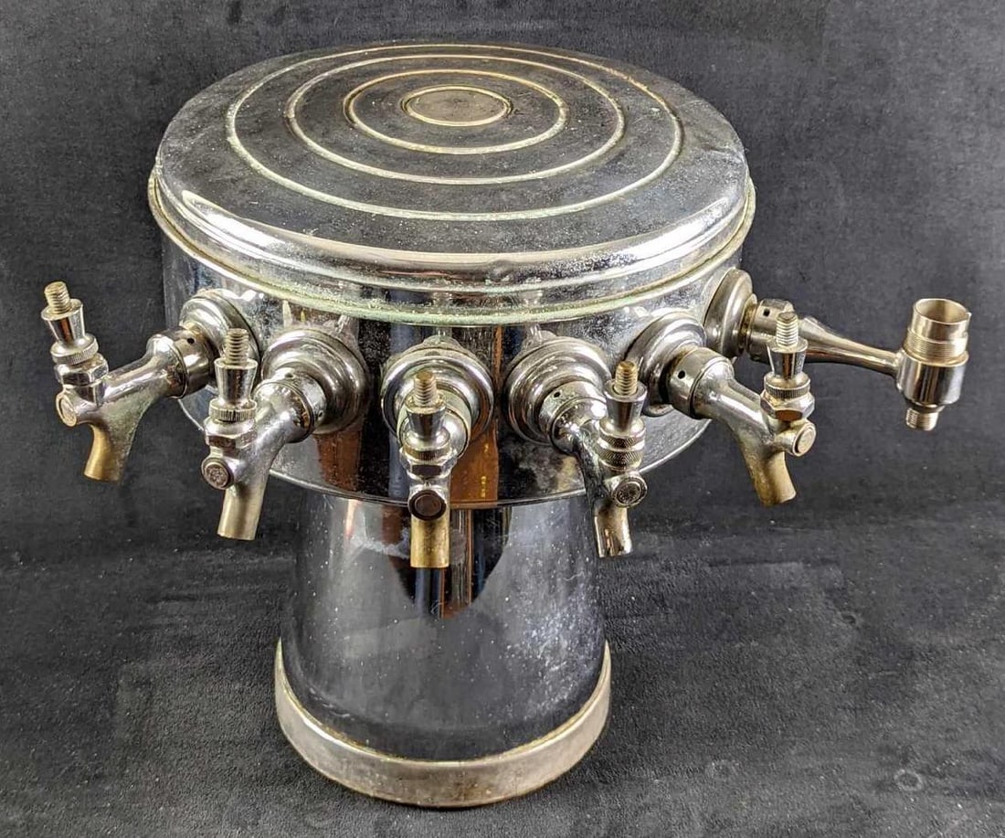 Vintage 6 Tap Metal Draft Tower (1 of 8)