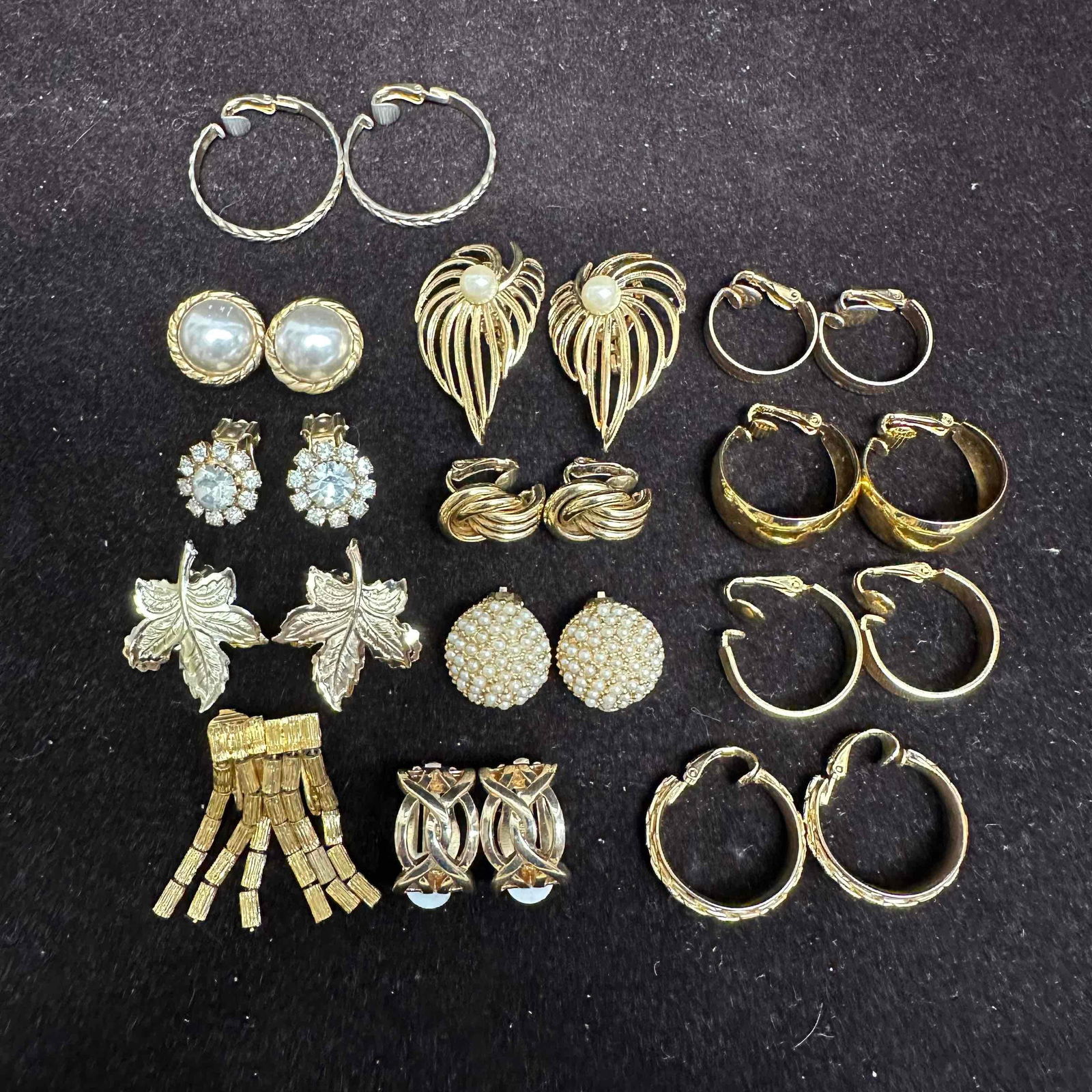 Vintage Gold Tone Clip On Hoop Earrings Lot Assorted Styles K1 (1 of 9)