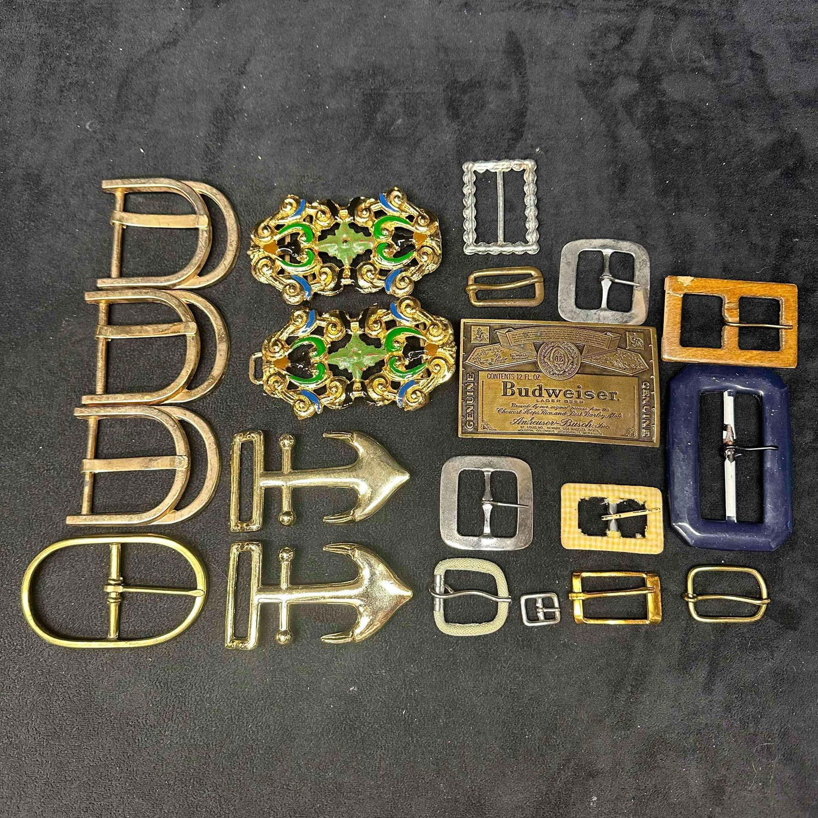 Belt Buckle Vintage Lot Mixed Styles Brass Anchor Design Ornate Enamel Budweiser Collectible Buckles (1 of 7)