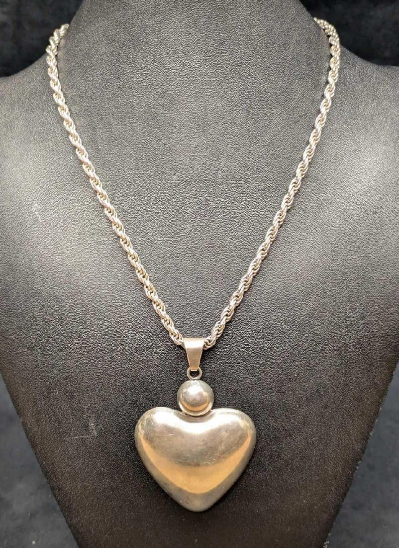 Vintage Sterling Silver Puffy Heart Pendant With Chain (1 of 8)