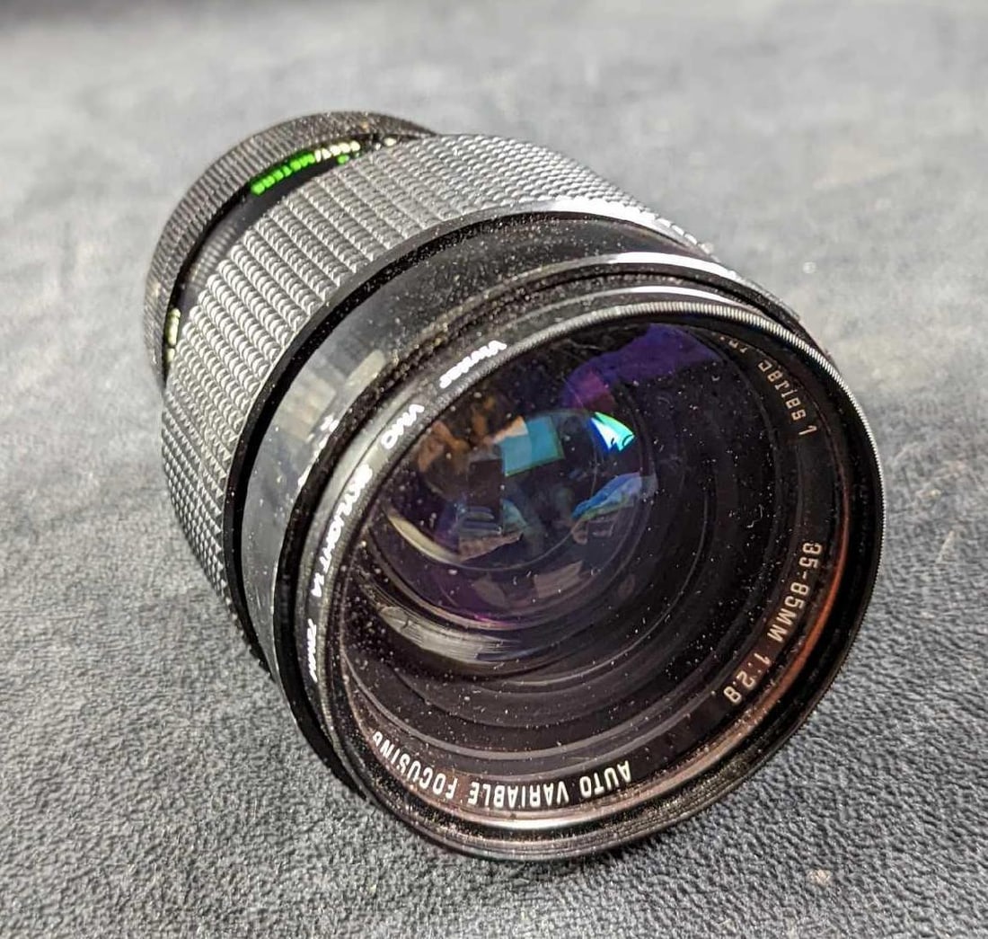 Vivitar Series 1 35-85mm Auto Variable Focusing Lens (1 of 6)