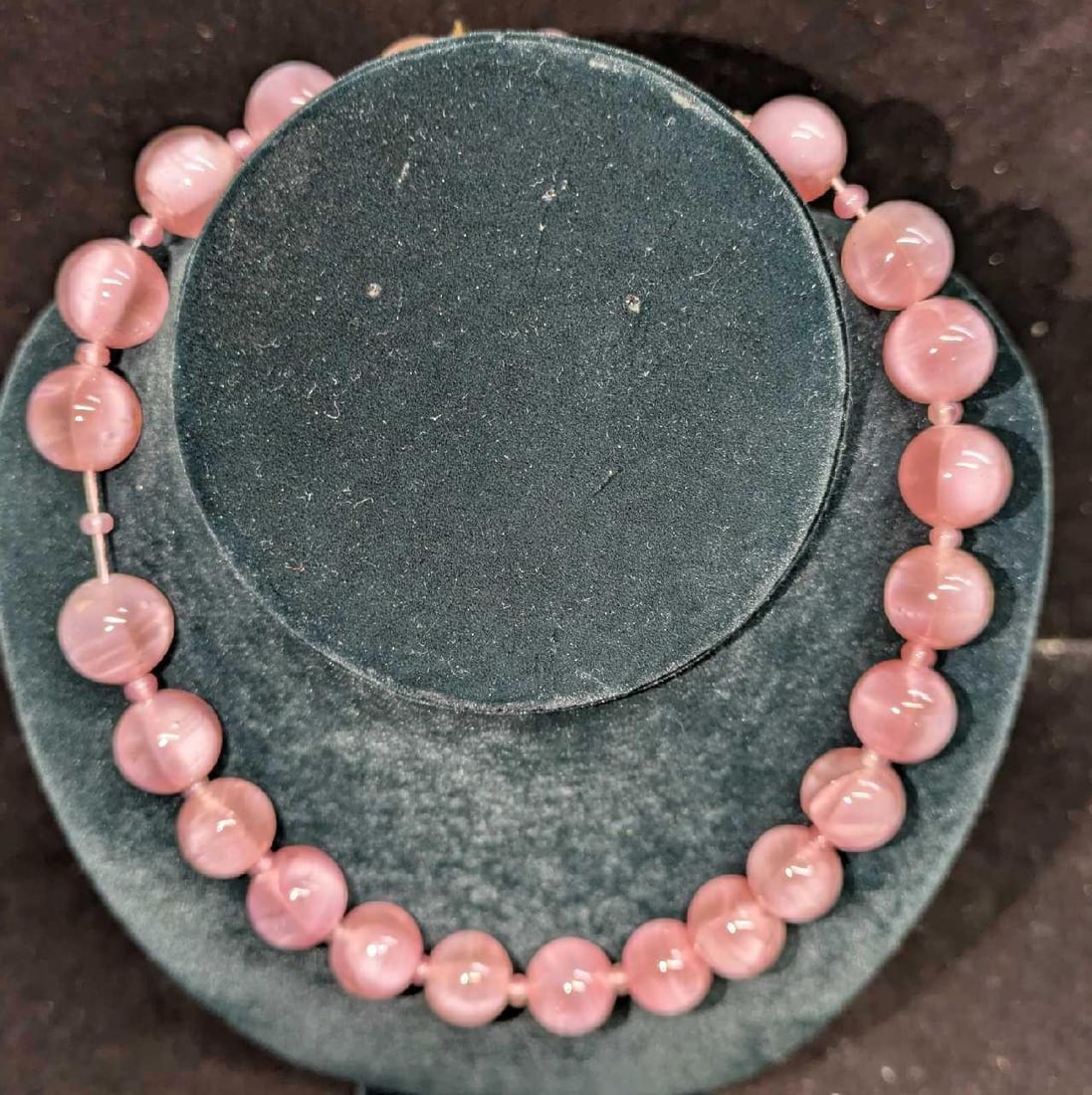 Vintage Italian Murano Art Glass Bead Necklace FFFF: Vintage Italian Murano Art Glass Bead Necklace FFFF.Is approx 16" and it weighs 0.28b.