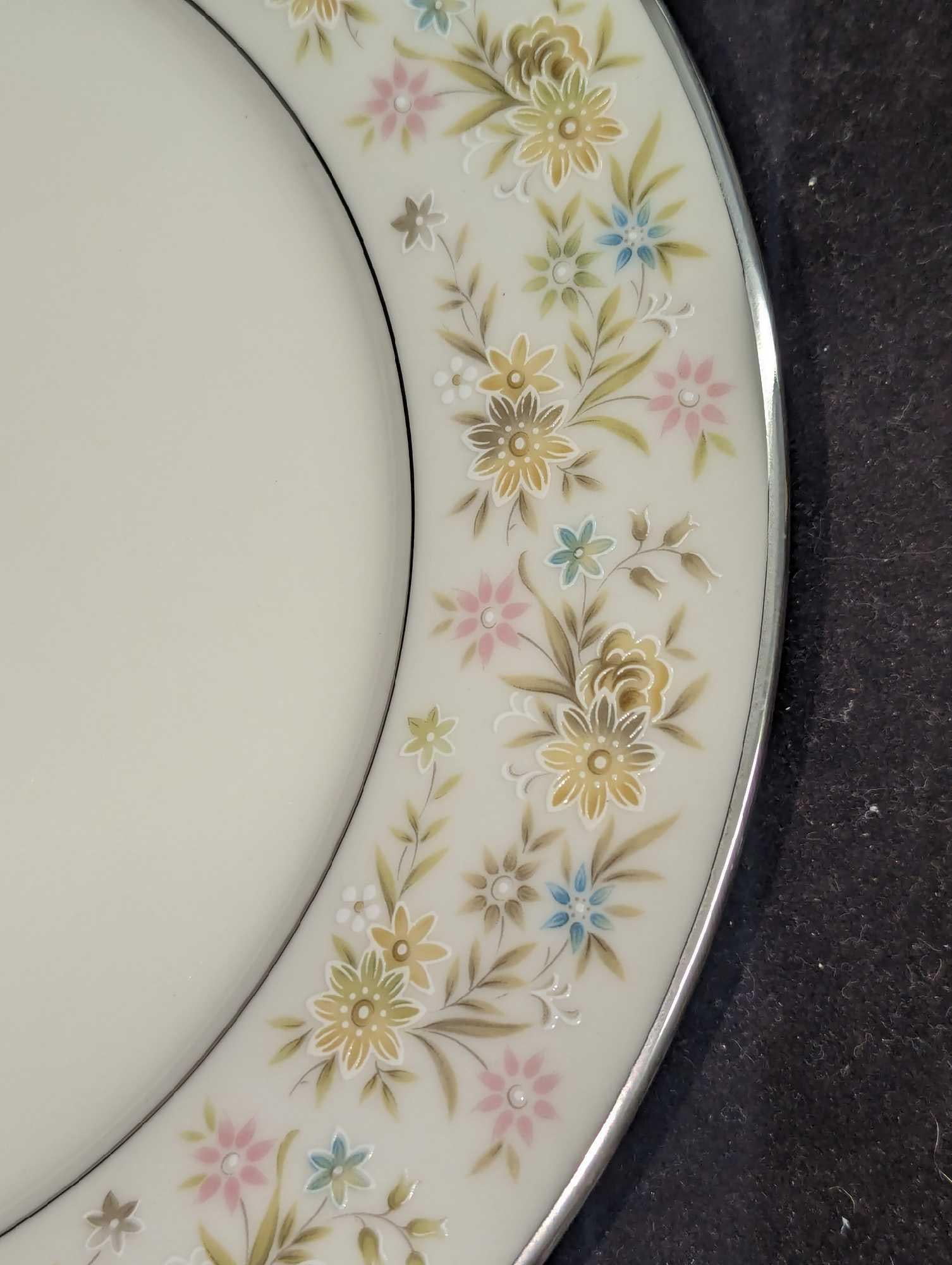 2 Retired Noritake Blossom Time Dinner Plates E - 2