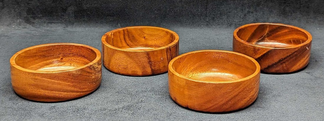 4 Vintage Wooden Salad Bowls (1 of 10)
