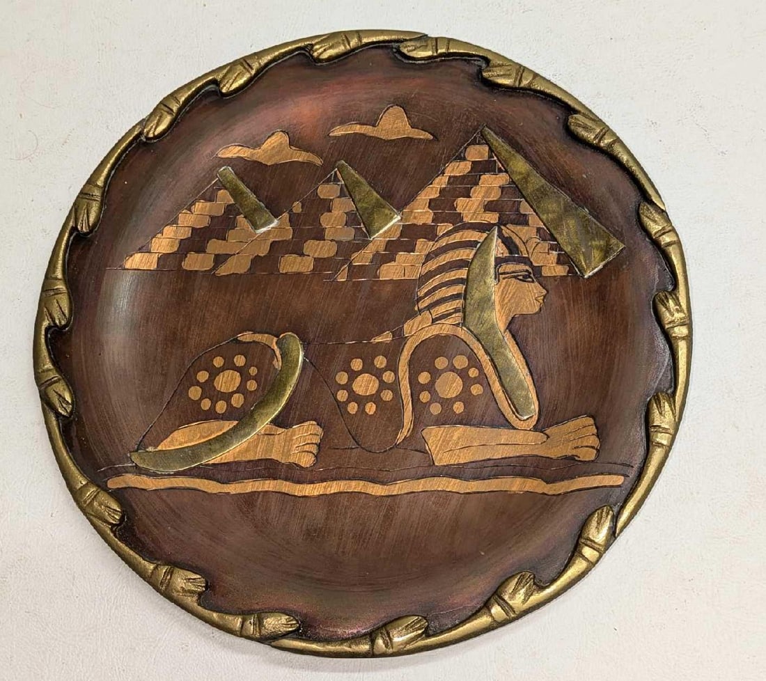 Vintage Copper/Brass Egyptian Sphinx Hanging Plate: Vintage Copper/Brass Egyptian Sphinx Hanging Plate. This is approx 8" x 8"x 1/8" and it weighs 0.59lb. The plate has some wear and markings. Please see the images as they are part of the