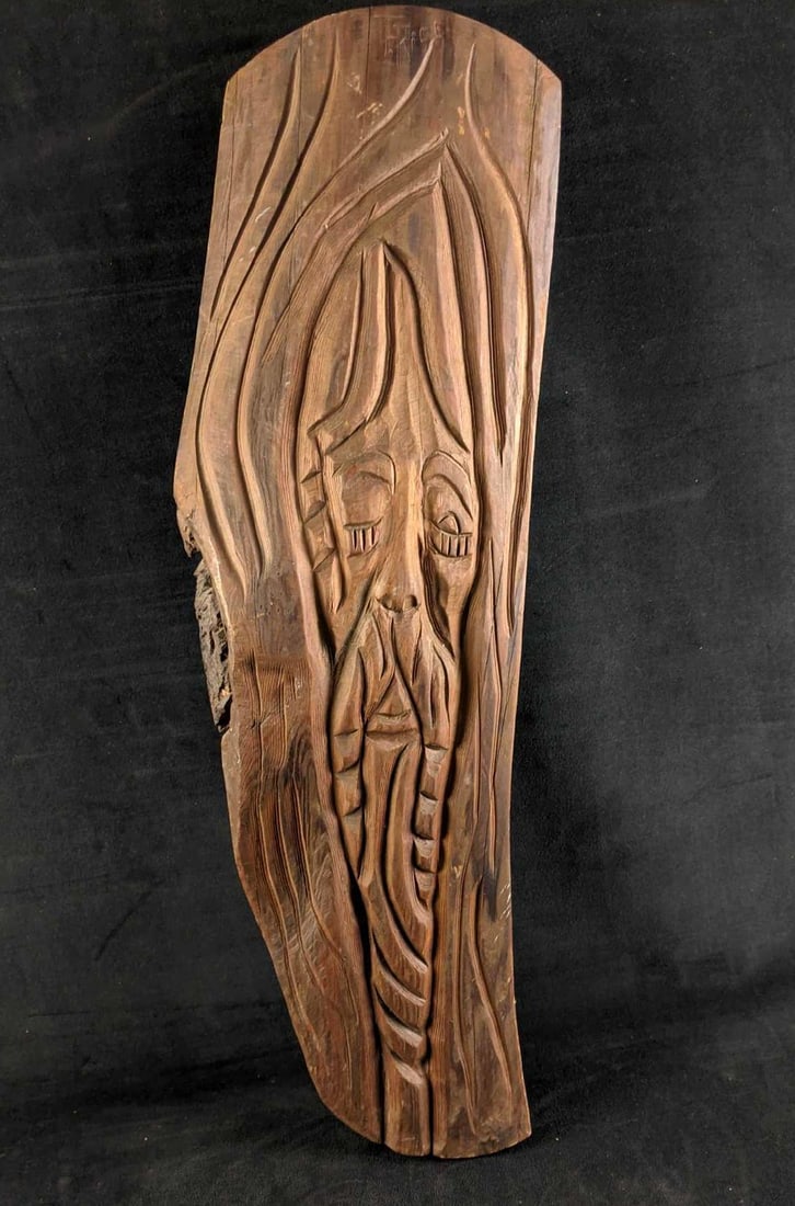 Vintage Wooden Engraving Old Man Engraving: Vintage Wooden Engraving Old Man Engraving This wooden engraving is of an old man with a wise beard. The item is in good condition with some small scratches. The engraving is signed T.Rice on the top.