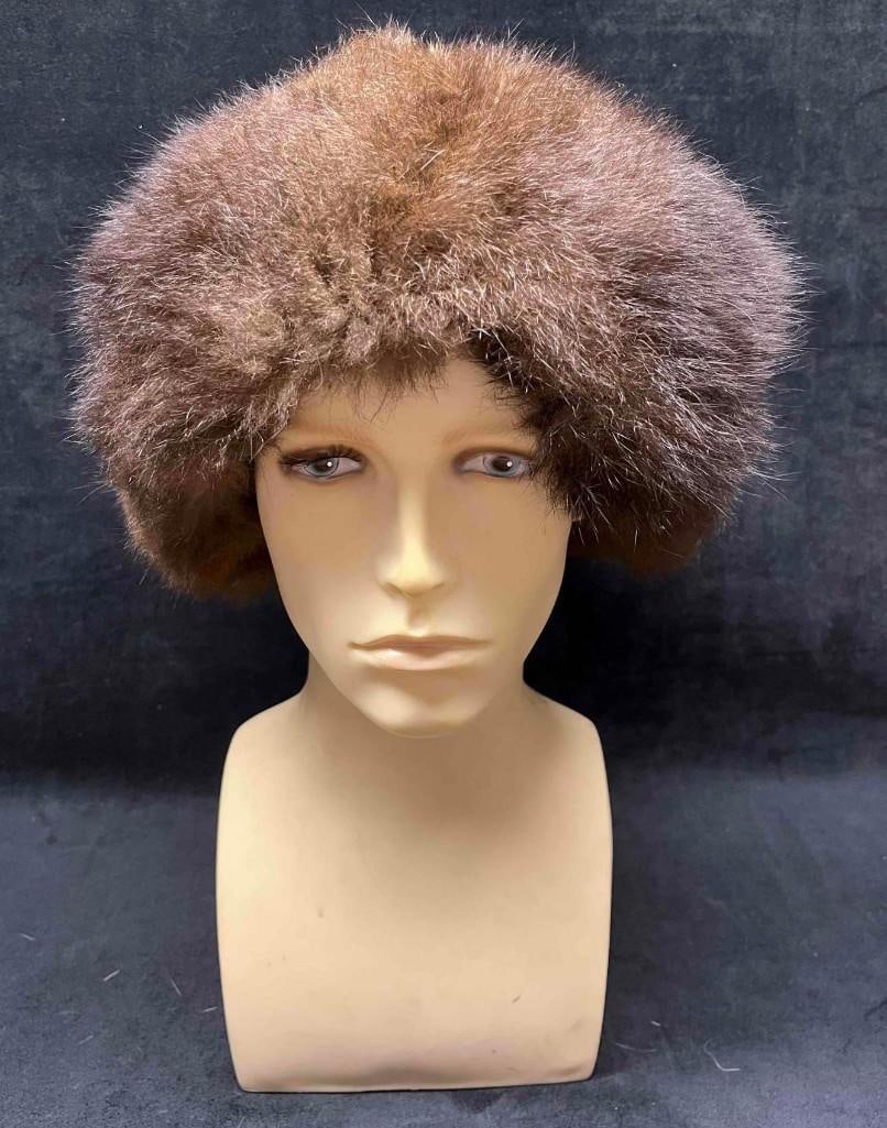 Dyed Raccoon Fur Hat With Plymouth New York Tag (K14) (1 of 9)
