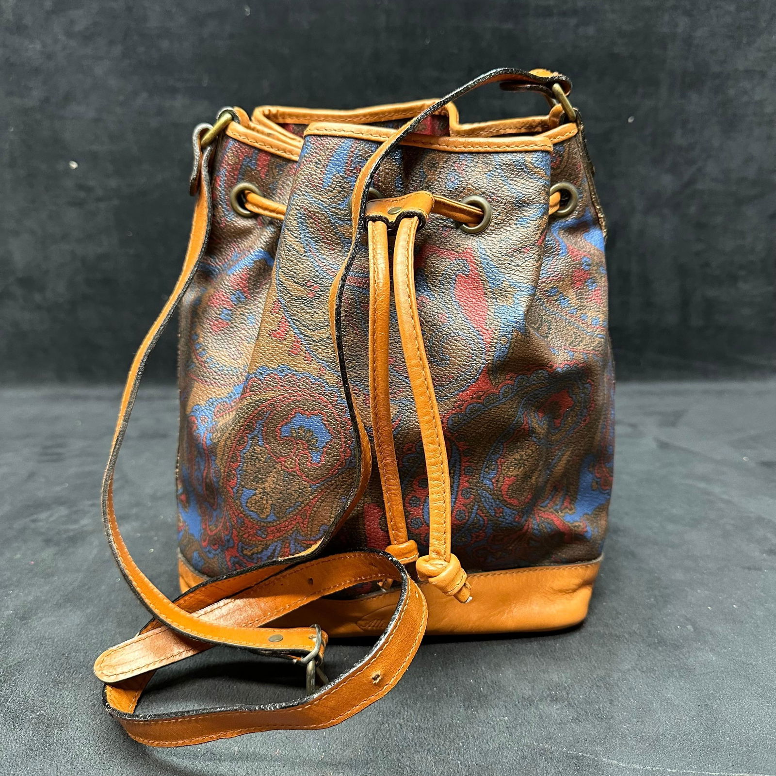 Allen Polly Genuine Leather Paisley Drawstring Bucket Shoulder Bag Italy (1 of 10)