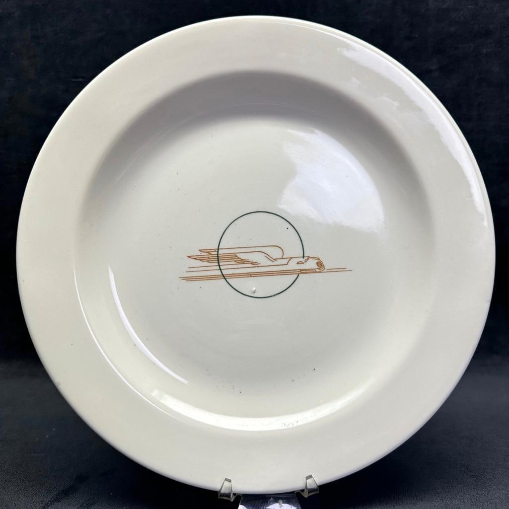 UPRR Winged Streamliner Dinner Plate 10 5/8": This piece has been researched to the best of our ability prior to listing. Please view photos, as they are a part of the condition. DETAILS: Material - Porcelain/China Size - 10 5/8" Weight - 2.