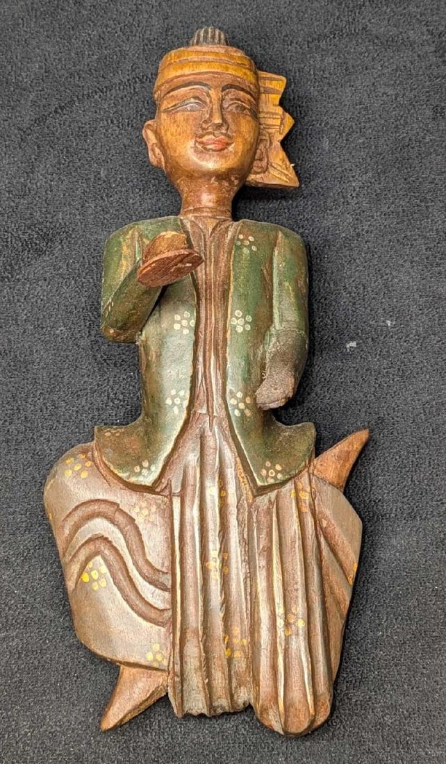 Vintage Wood Thai Or Burmese Cymbal Player Wall Art: Vintage Wood Thai Or Burmese Cymbal Player Wall Art. 4 1/2" x 3 1/2" x 10 1/4" and it weighs 0.45lb. One of the cymbals is missing. The wall art has some signs of wear. 