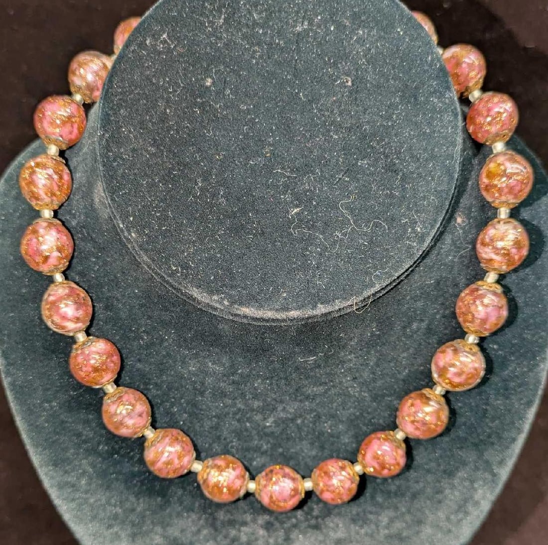 Vintage Italian Murano Art Glass Bead Necklace FF: Vintage Italian Murano Art Glass Bead Necklace FF. Glass beads with hand painted designs. Is approx 15 " and it weighs 0.12lb.