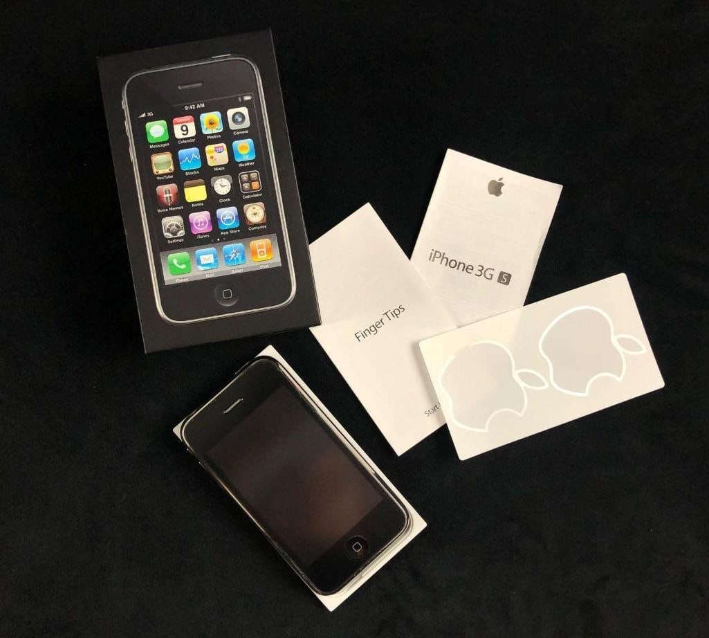 iPhone 3G S Black 16B 2009: iPhone 3G S Black 16B 2009. The iPhone 3G S has no known cracks or chips in the screen or back. There are some known scuff marks around the phone. This device is untested for functionality, not fully