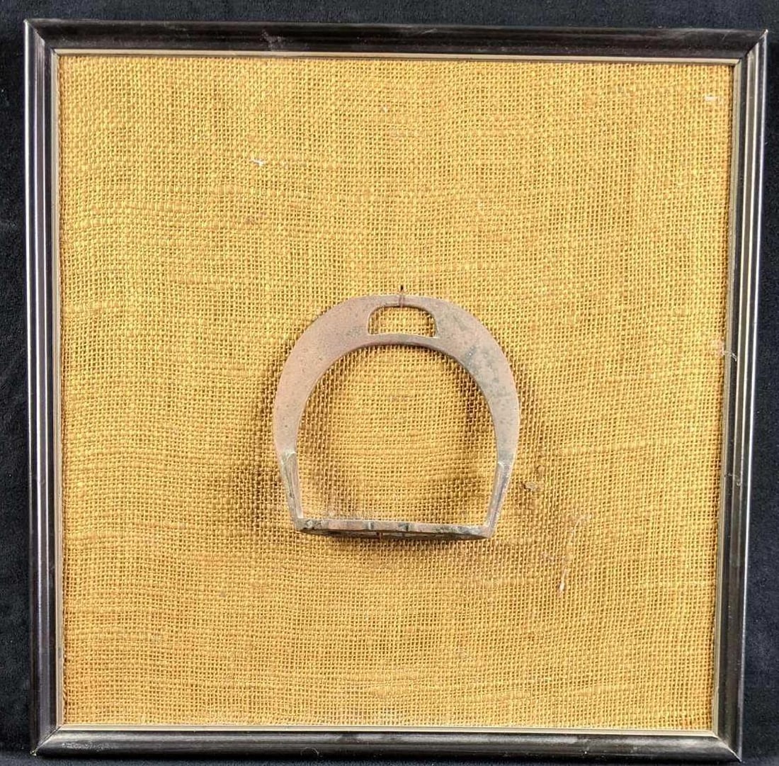 Framed Saddle Stirrup Mounted on Frame: Framed Saddle Stirrup Mounted on Frame This is a framed vintage stirrup. I may still have some dust on it but no known damage. It is a great piece for any horse riding lover. Frame 14inx14in weigh