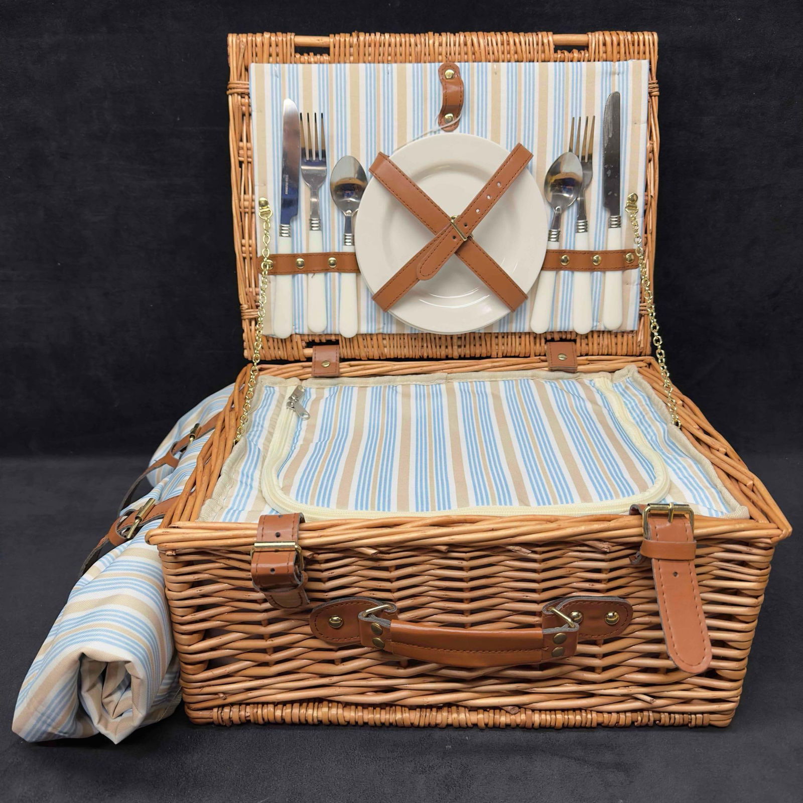 Wicker Picnic Basket Insulated Cooler Set for Two People Couple Beach Park Outdoor Kitchenware: Wicker Picnic Basket Insulated Cooler Set for Two People Couple Beach Park Outdoor Kitchenware. Picnic Basket Set for 2 Persons, Willow Hamper with Large Insulated Cooler Compartment, Waterproof