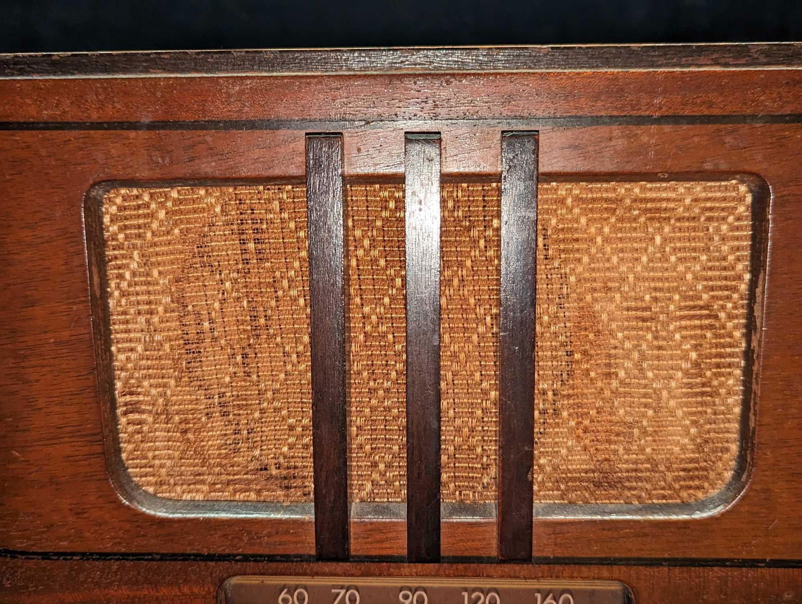 Vintage RCA Victor Tube Radio - 5